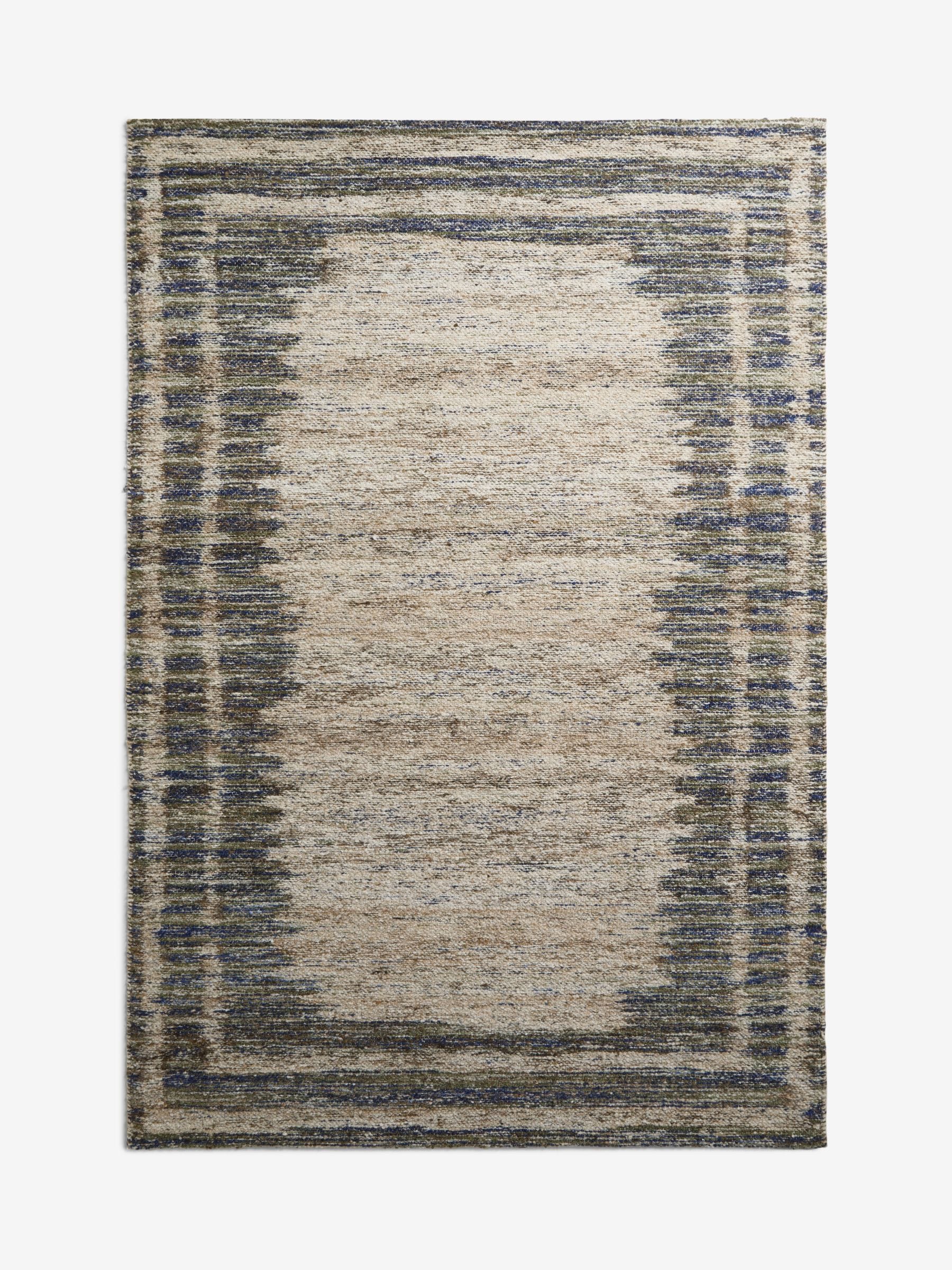 Blue Blended Border rug with double-border design (British brand)