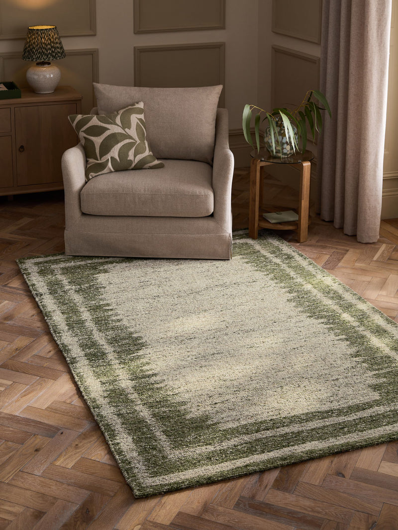 Green Blended Border Rug