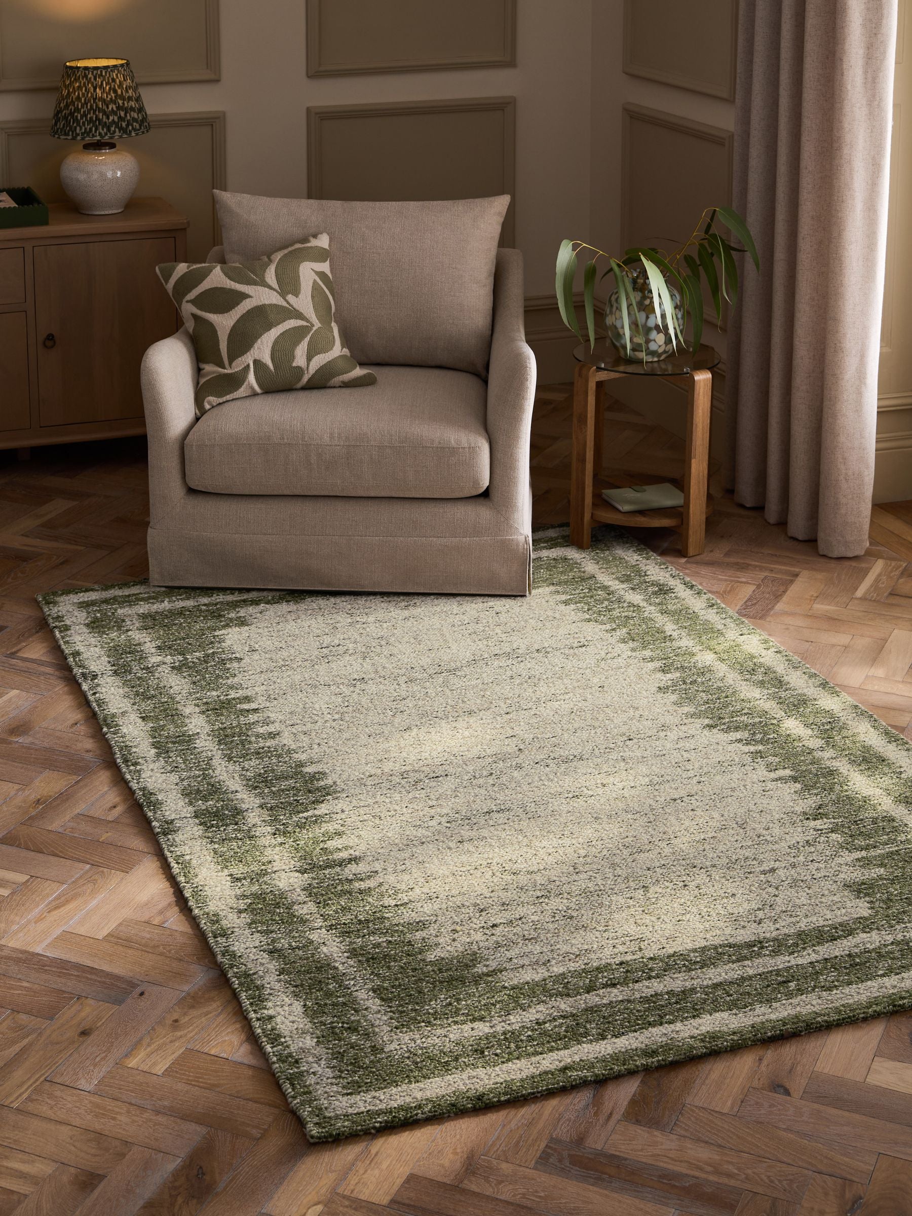 Green Blended Border Rug