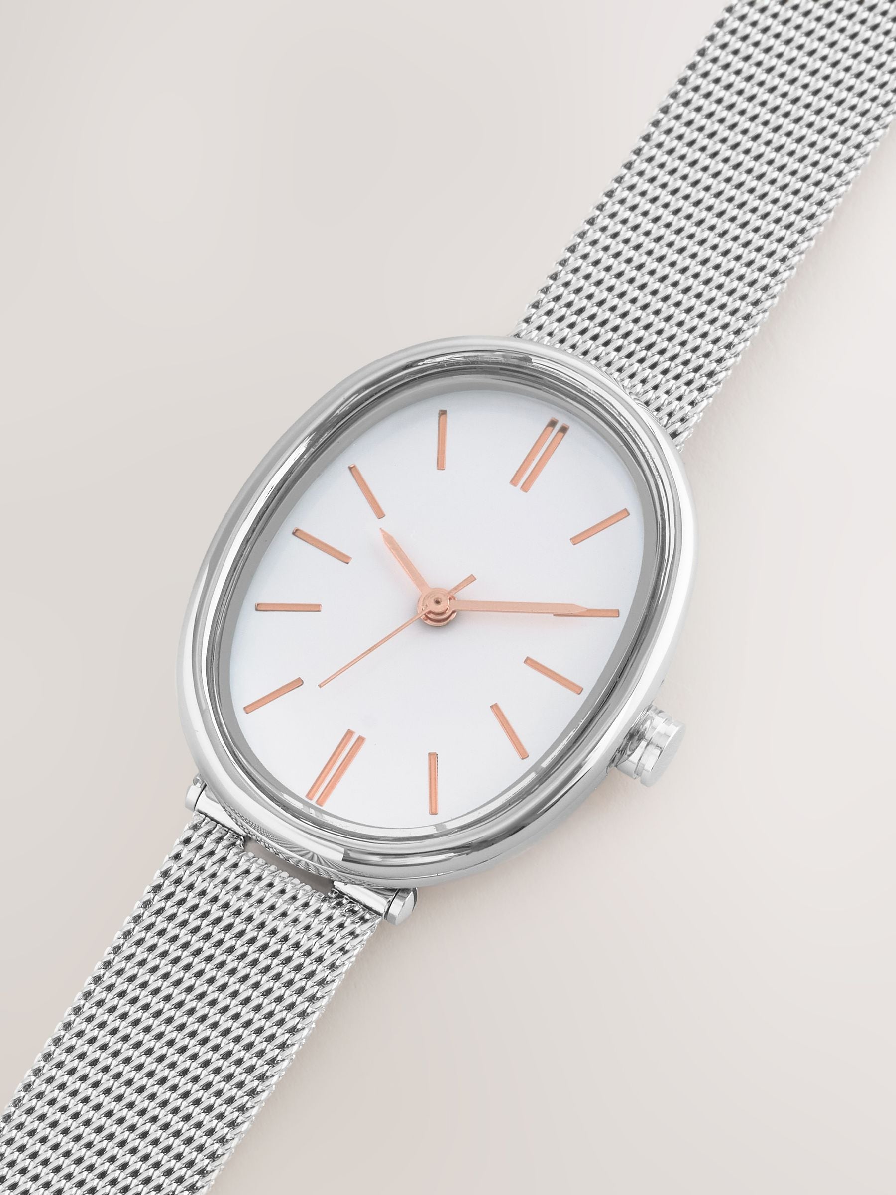 Silver tone oval case mesh watch 2.5cm, UK version