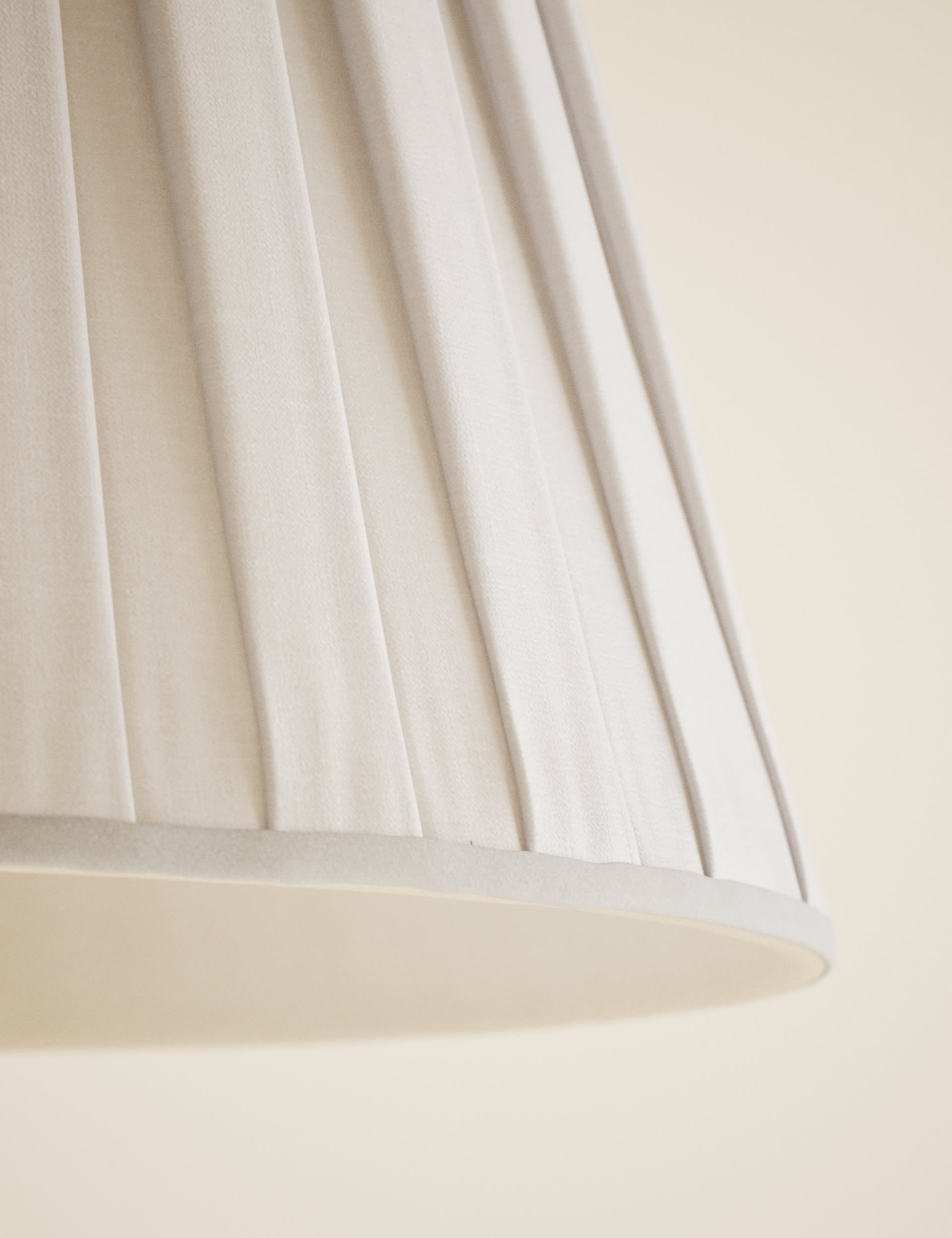 Large pleated fabric shade 40cm (British brand)