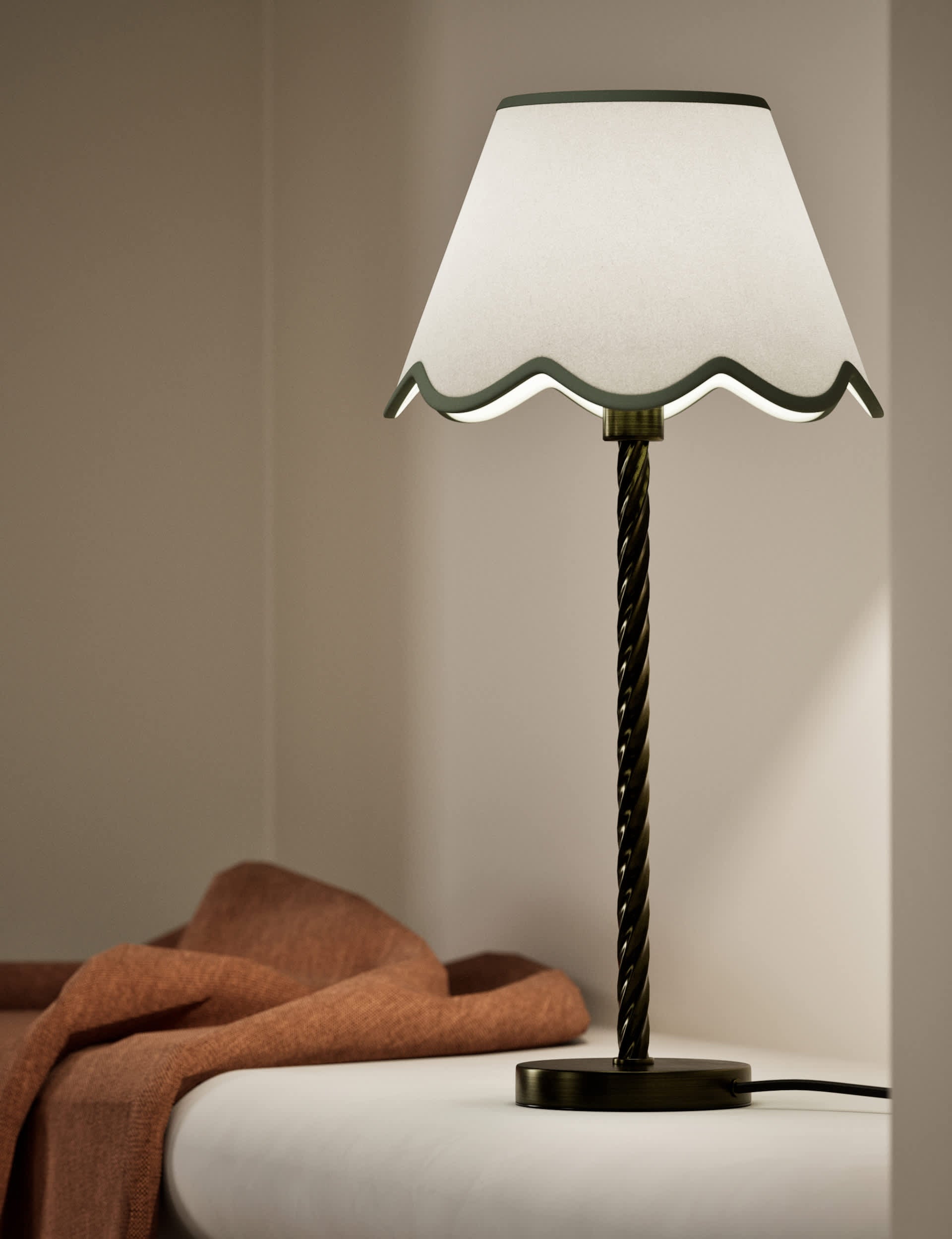 Scallop Trim Lamp Shade