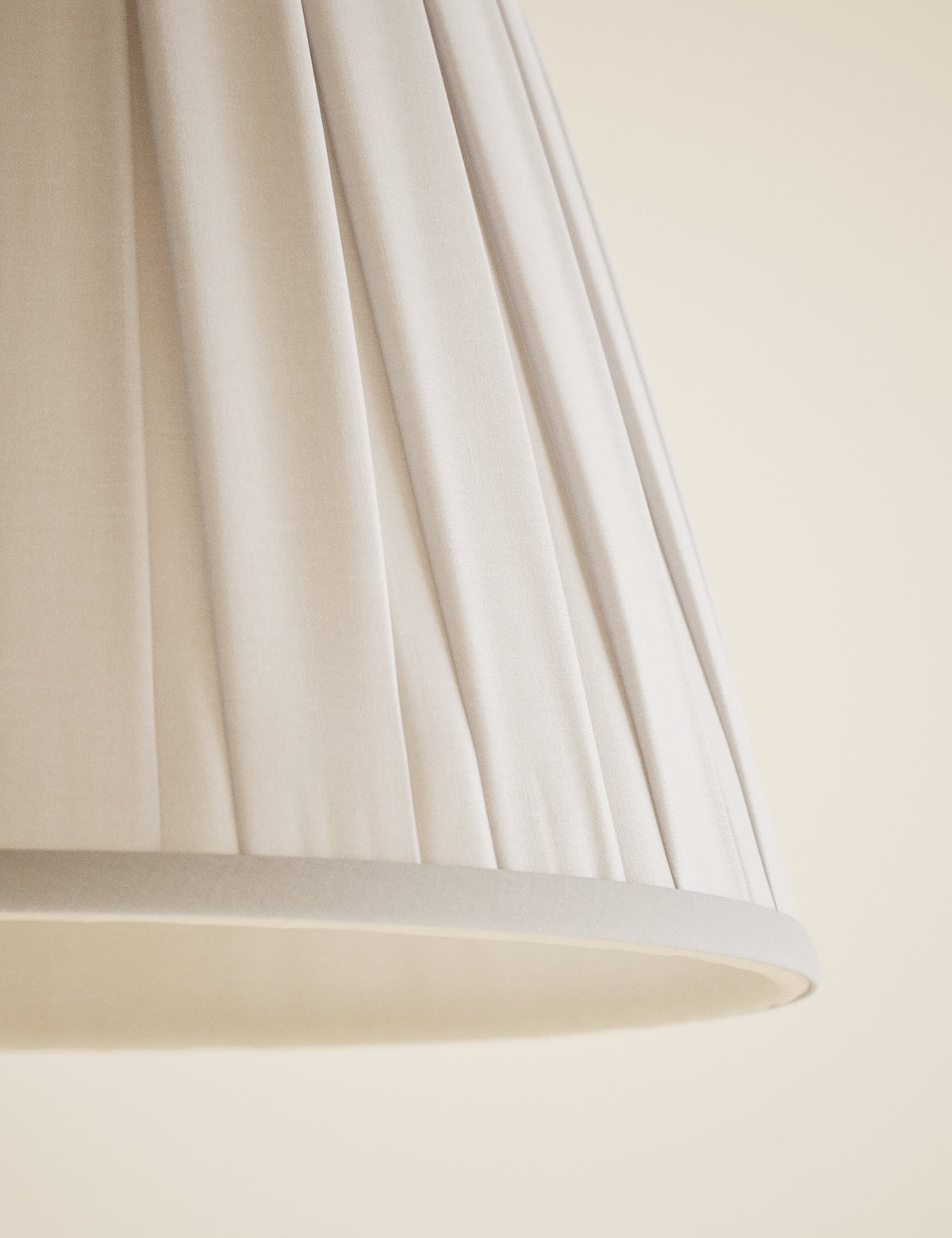 Fabric Wide Pleated Lampshade