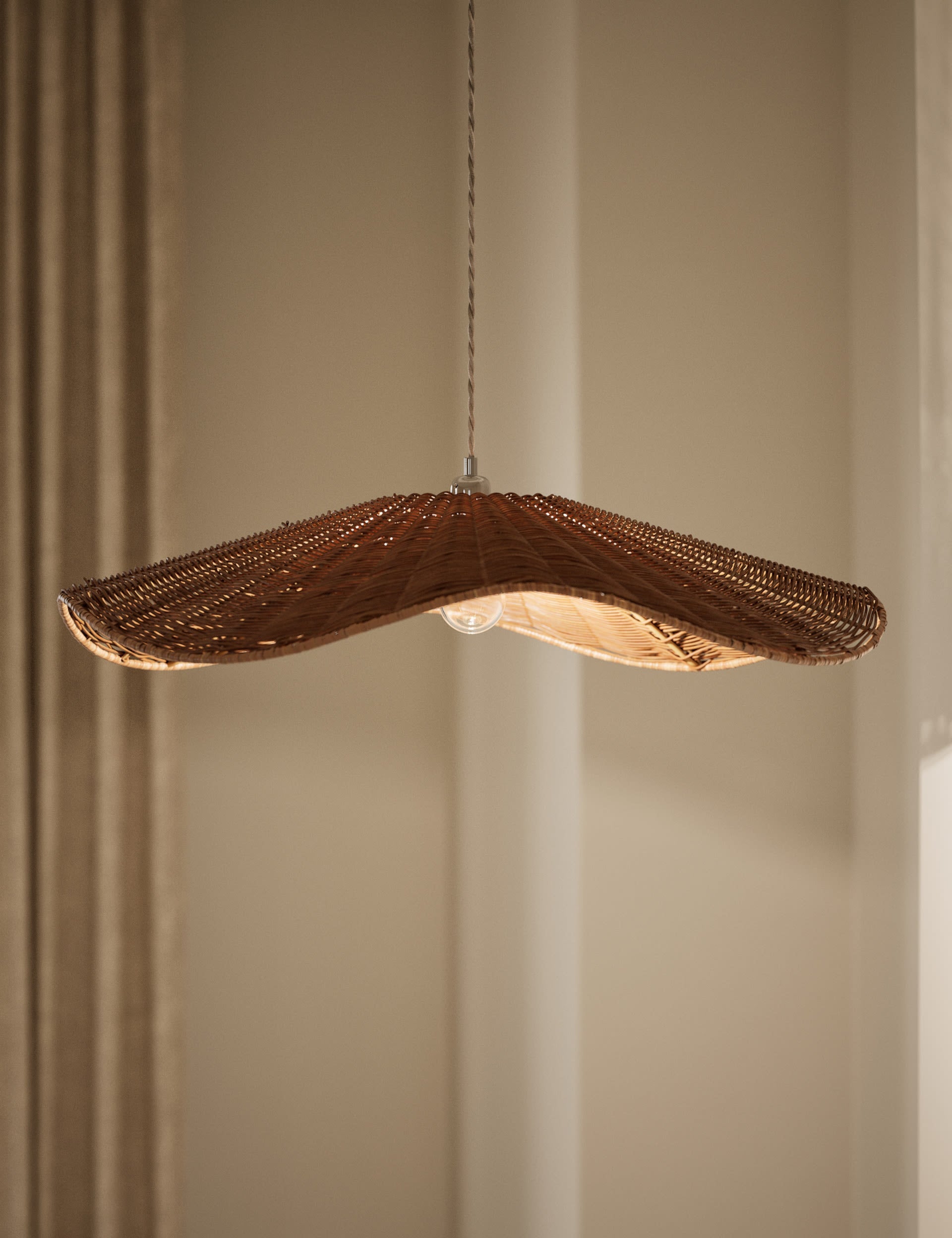 Rocco rattan lamp shade large easy fit (British brand)