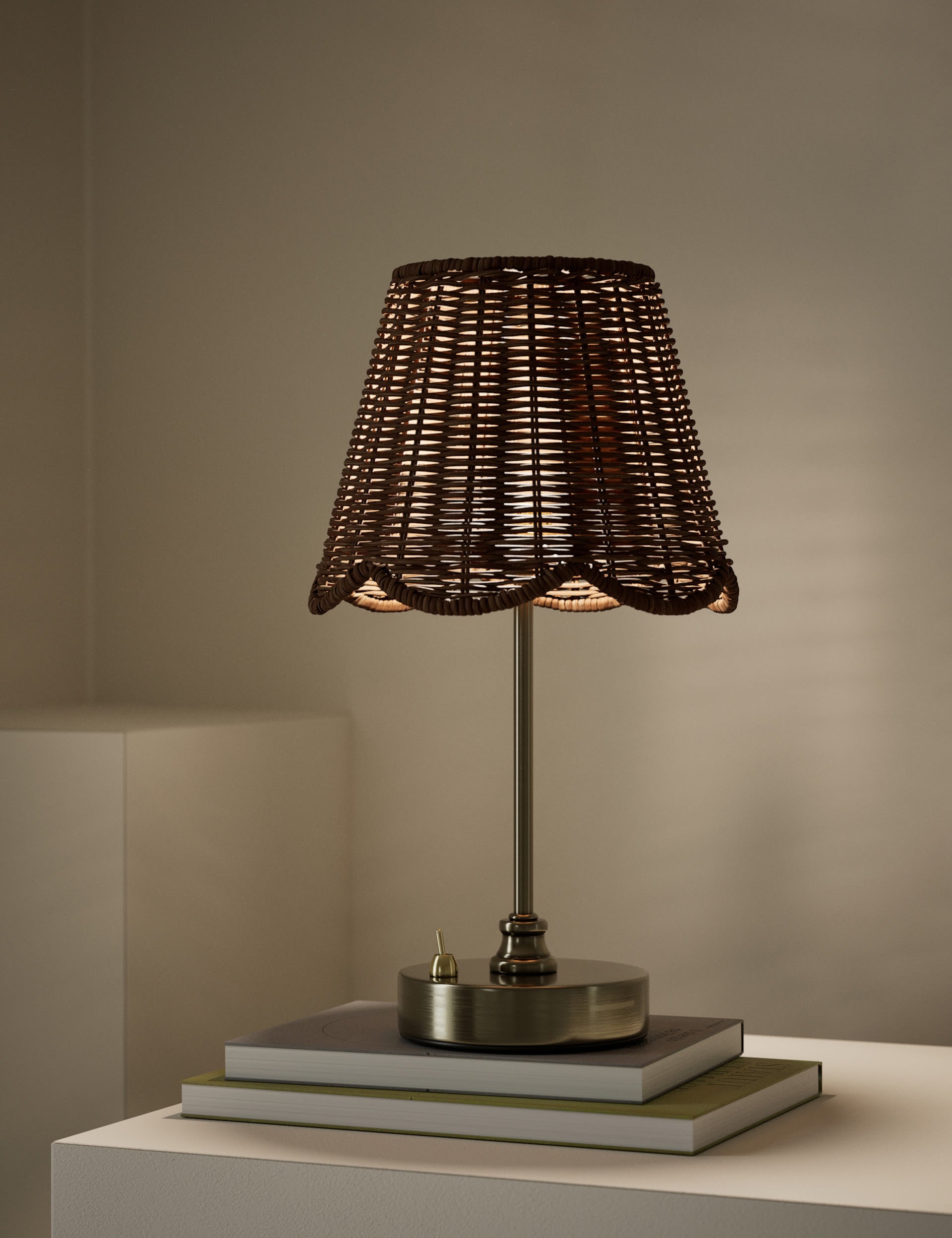 Wicker scallop rechargeable table lamp (British brand)