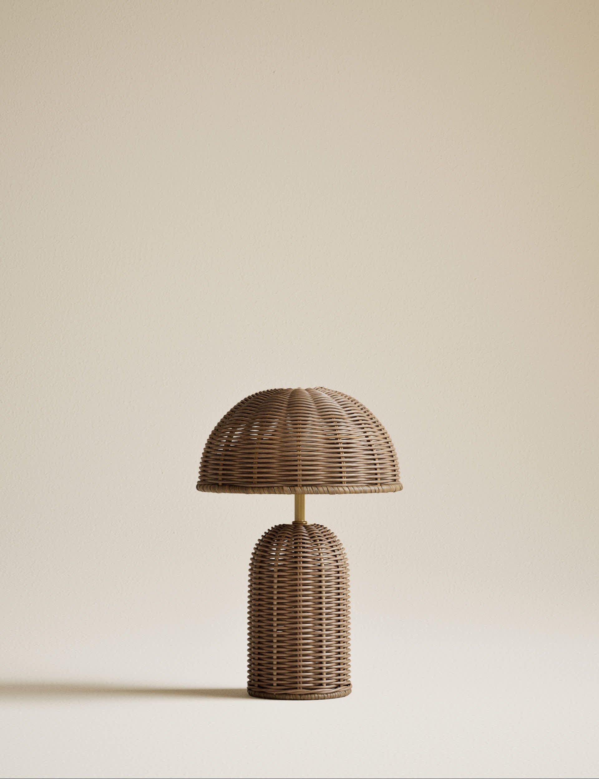 Colby rechargeable rattan table lamp cordless - British product
