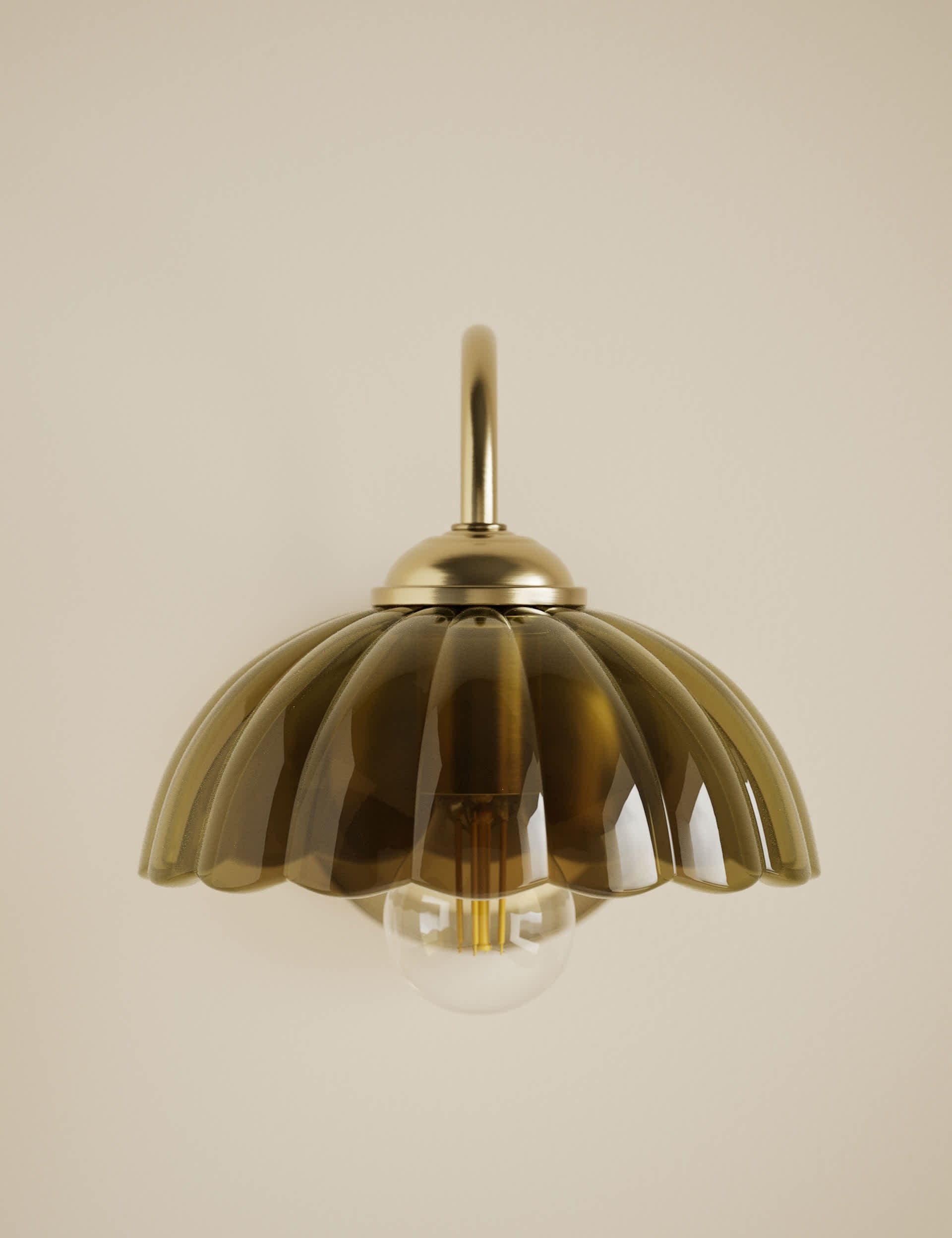 Scalloped glass wall light 16 cm height, UK version