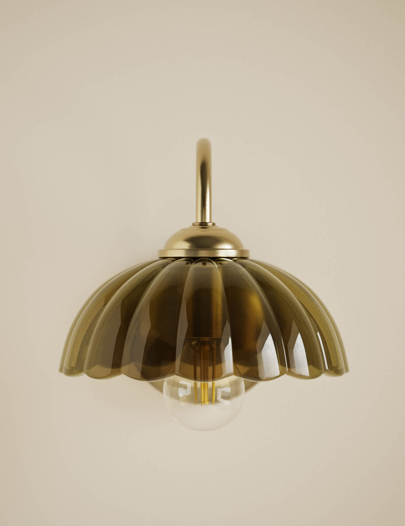 Scalloped glass wall light 16 cm height, UK version