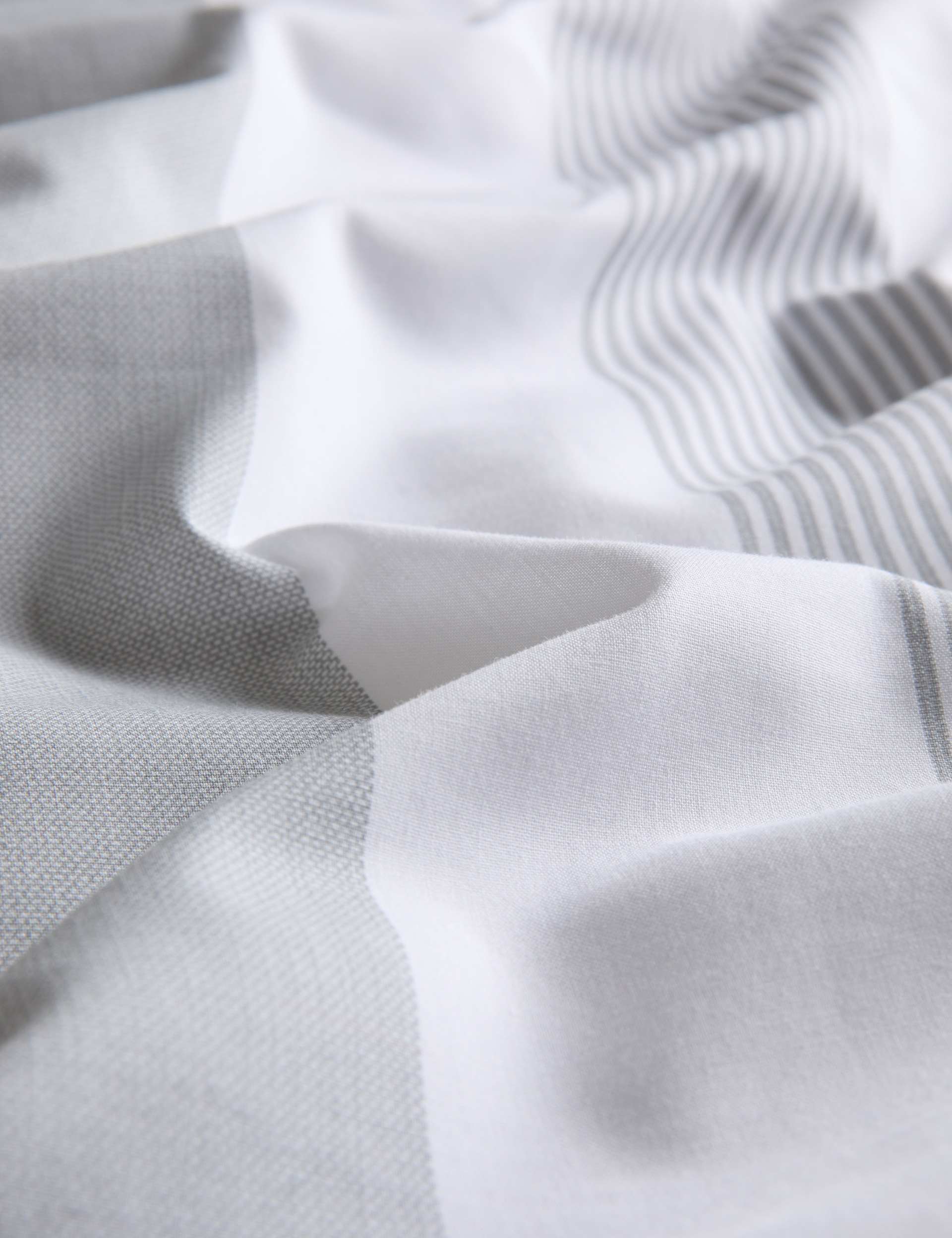 Signature stripe cotton bedding set (British brand)