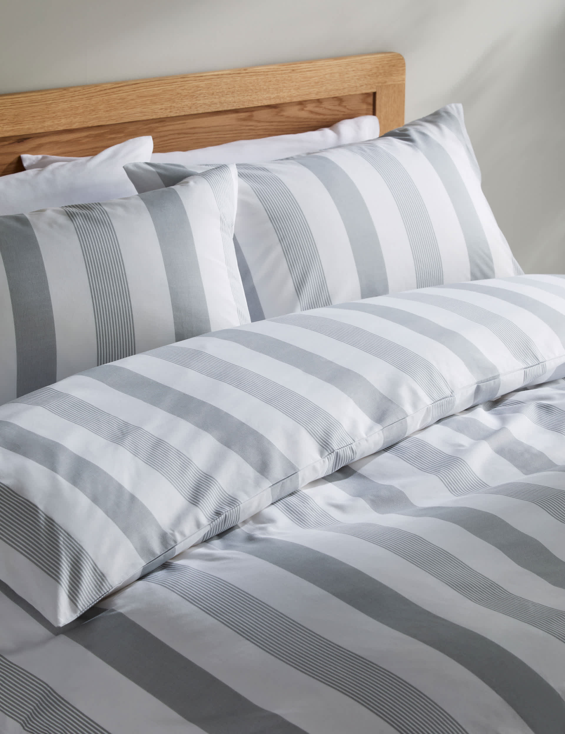 Hadley Striped Cotton Bedding Set Single, imported from the UK