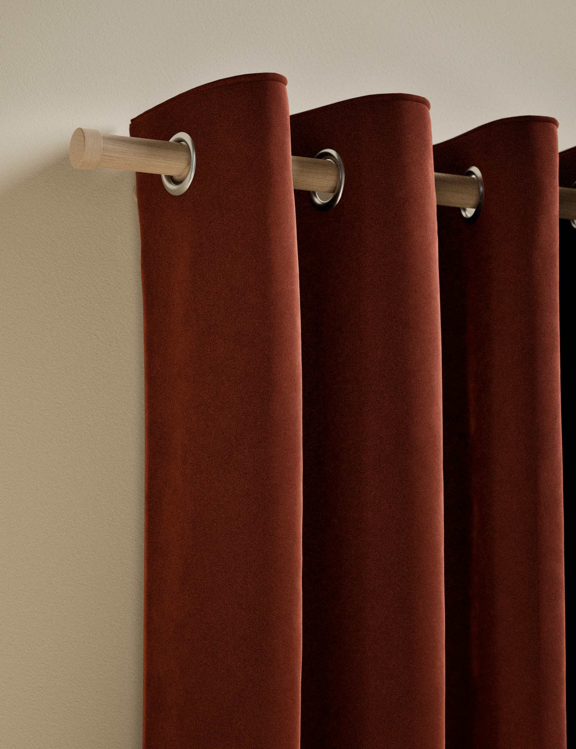 Velvet eyelet curtains with thermal lining, imported from the UK