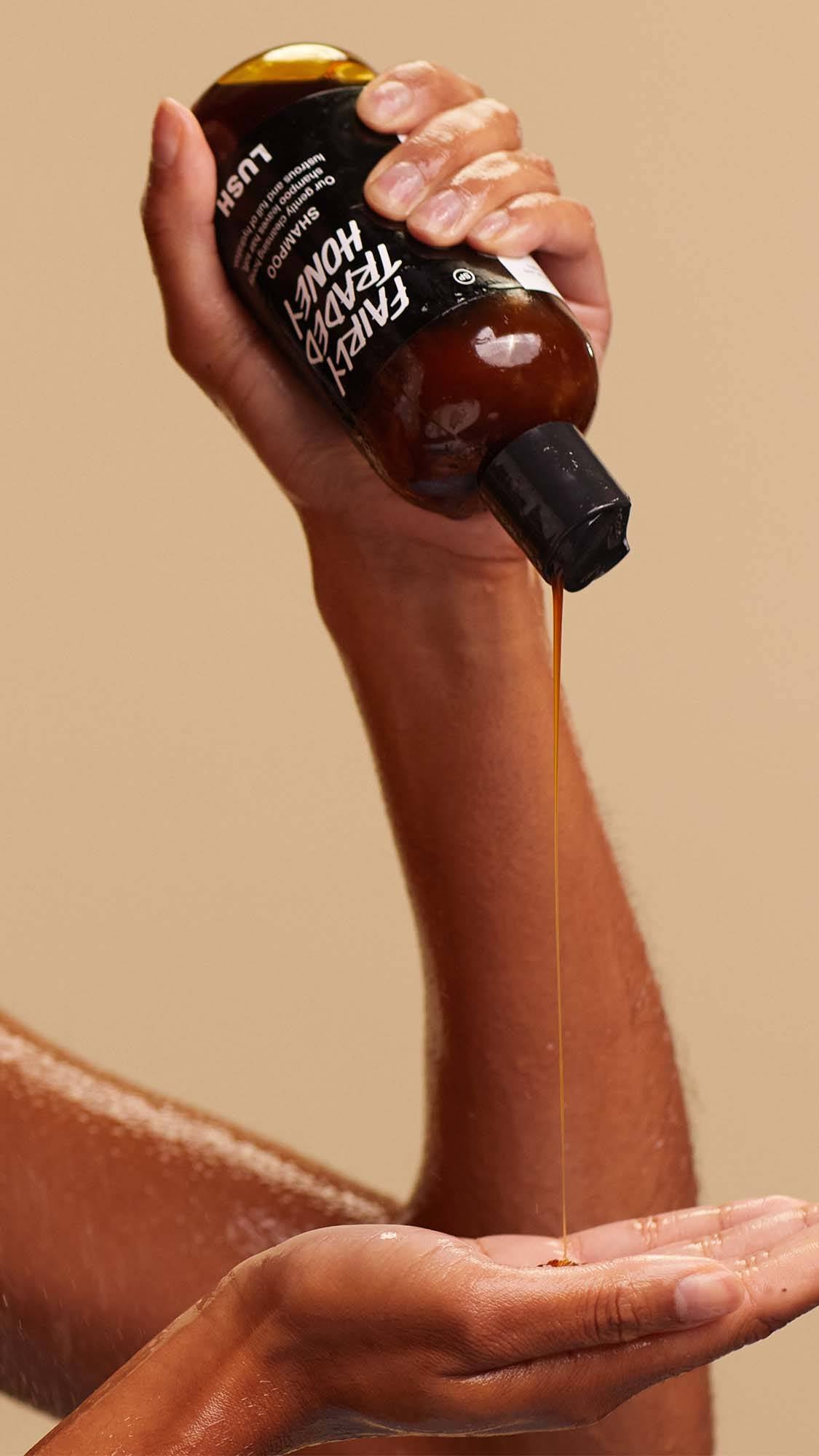 Fairly Traded honey shampoo with geranium oil - British product