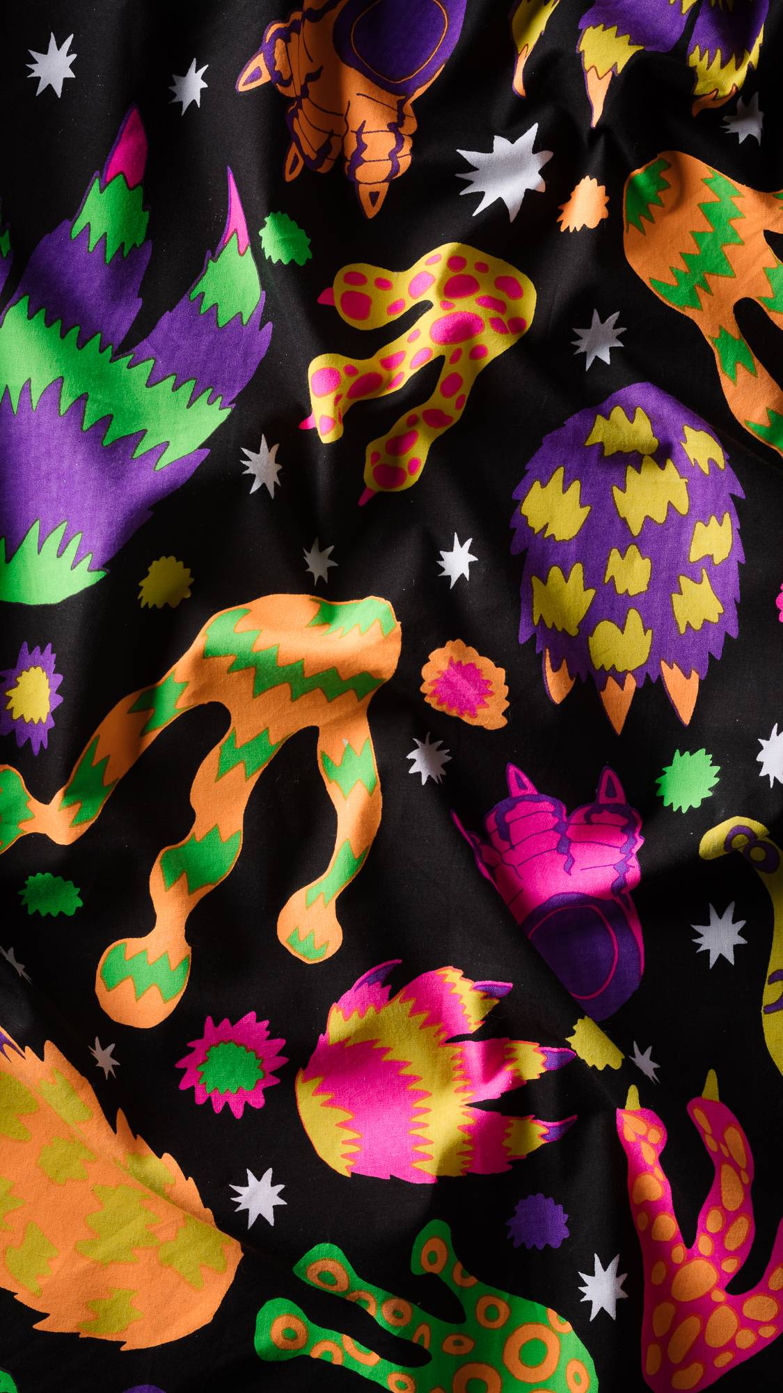 Lush Knot Wrap Hairy Monster Feet 70cm x 70cm (British brand)