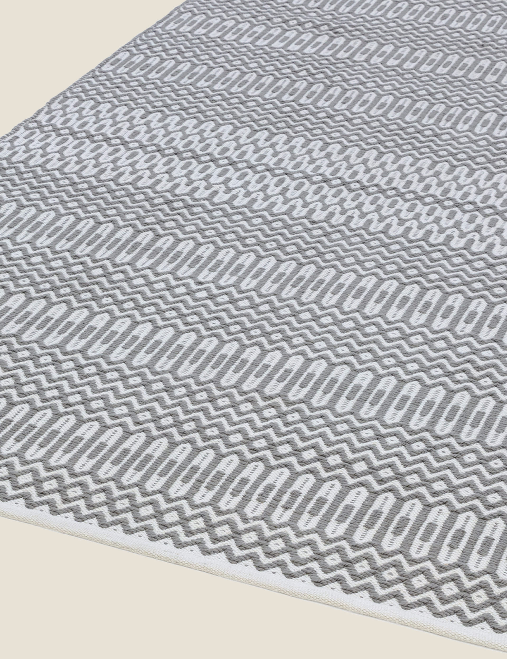 Halsey geometric runner rug 66x240cm, UK version
