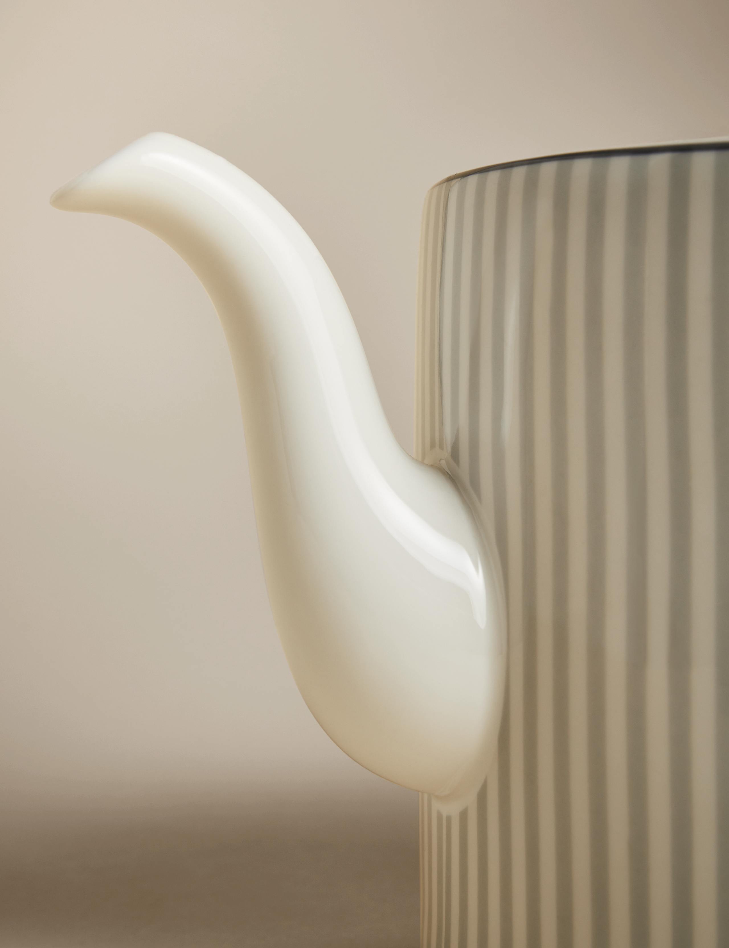 Hampton ceramic teapot, UK version