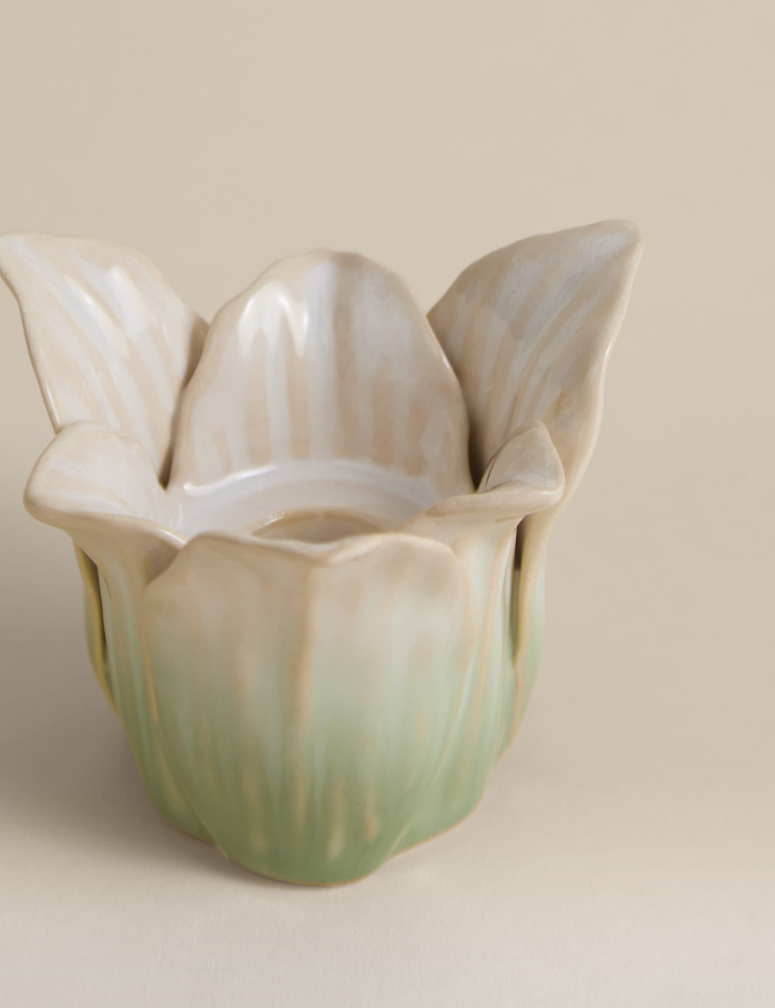Ceramic handkerchief petal candle holder 8.9 cm (British brand)