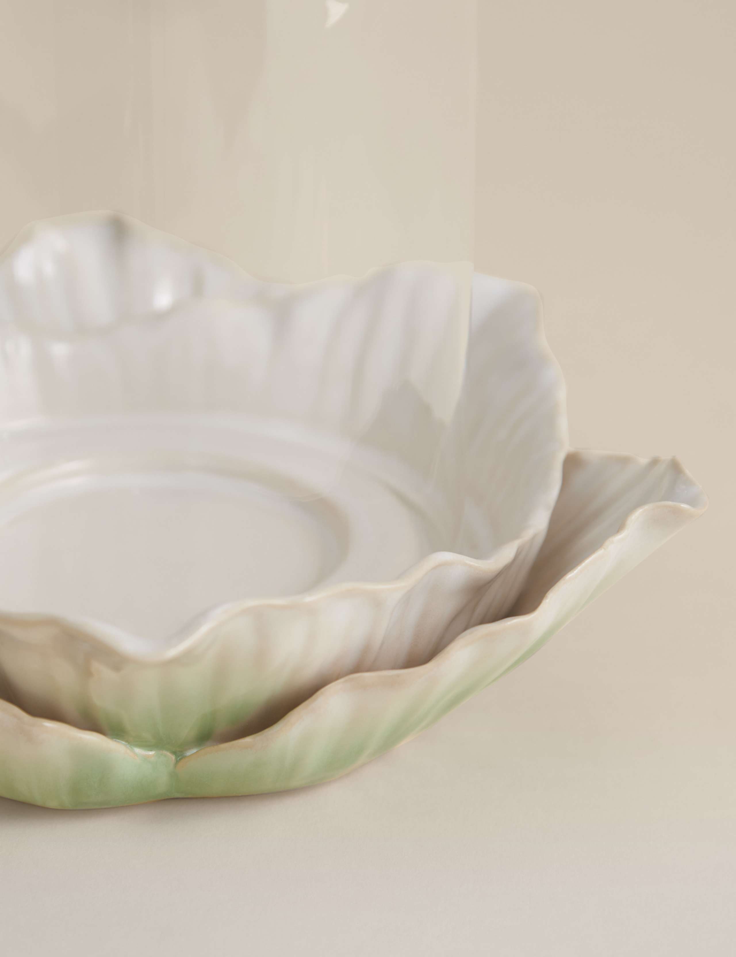 Handkerchief Petal Hurricane Candle Holder 21cm, UK version