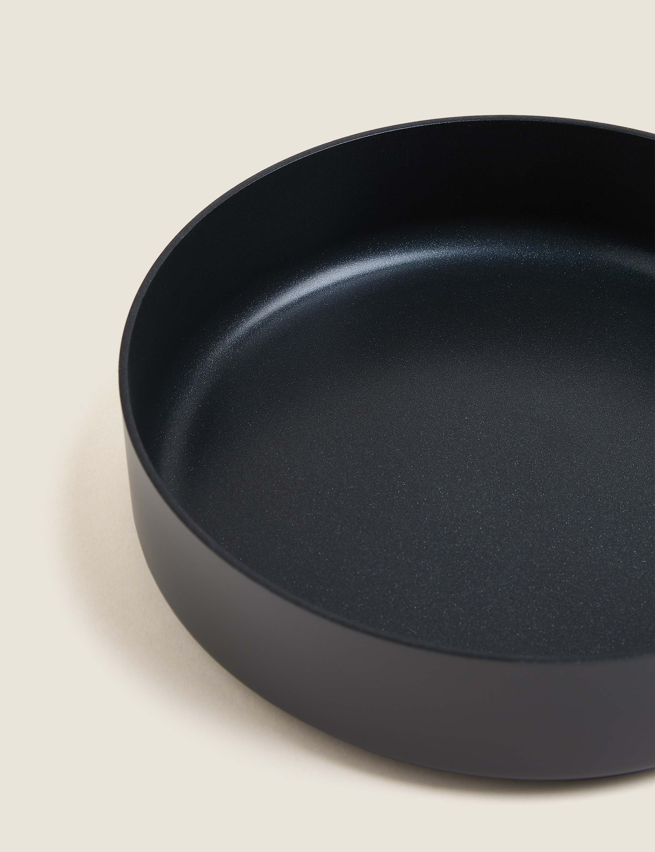 Hard anodised 26cm large sauté pan, UK version