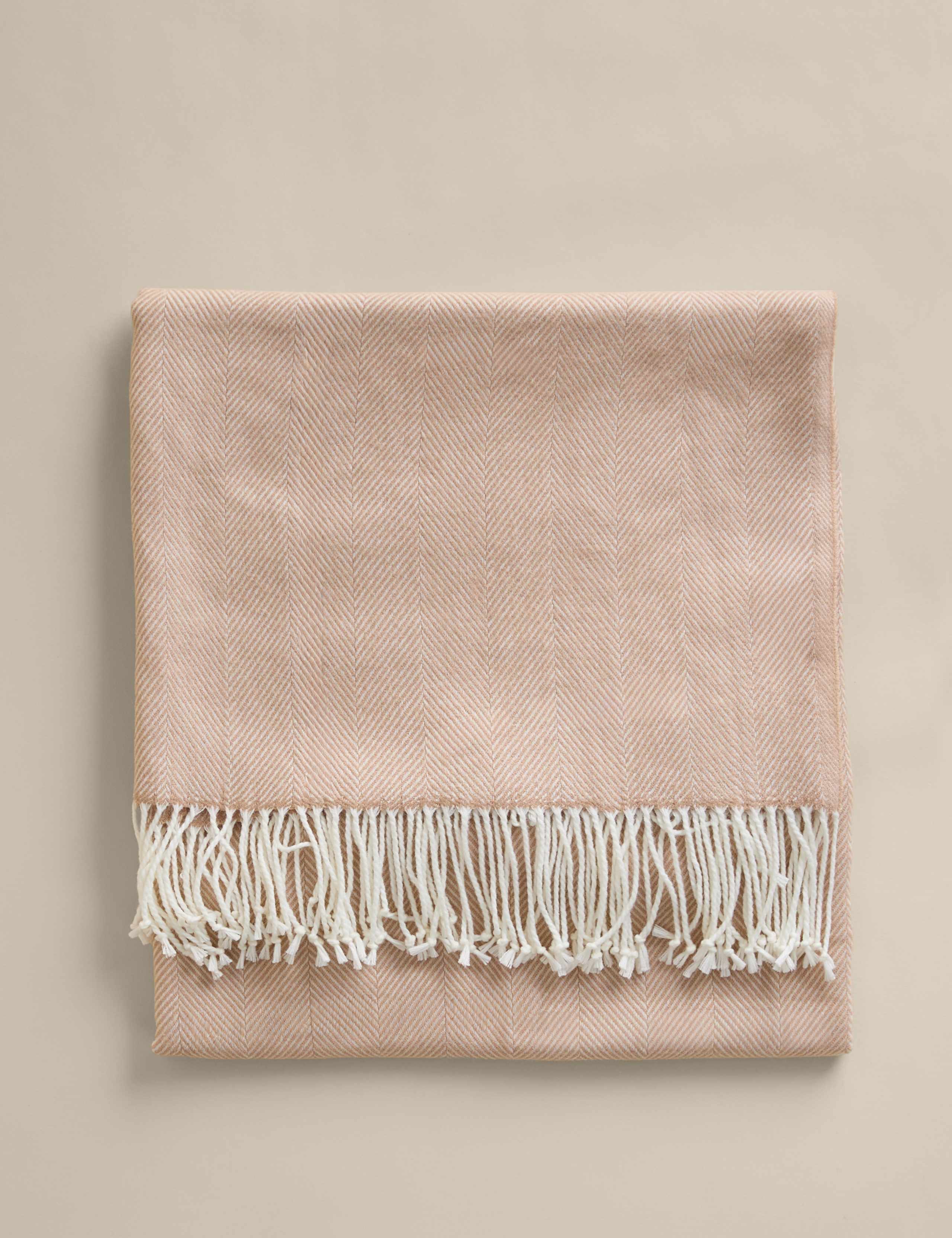 Herringbone throw with tassels 130x170cm, UK version