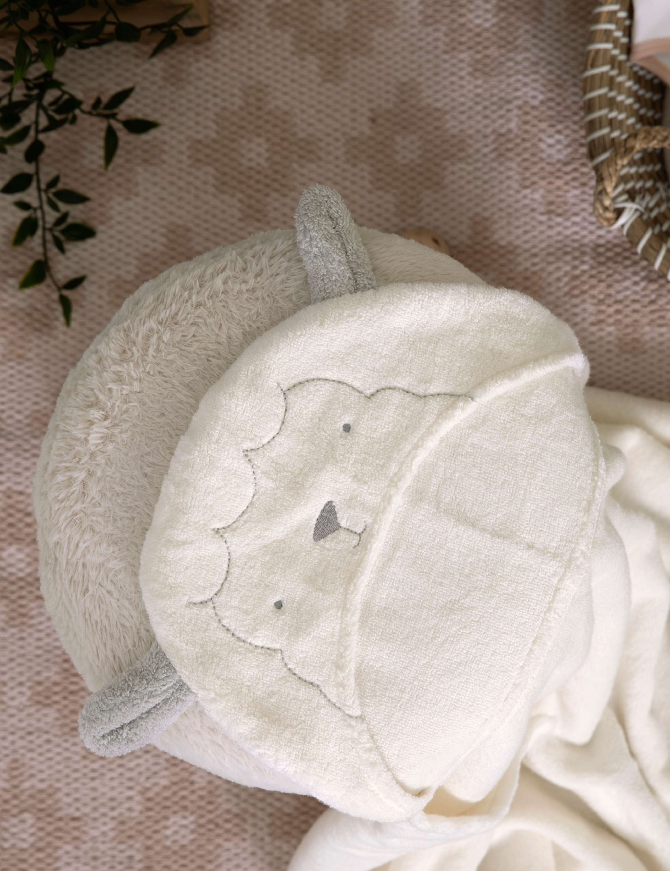 Mamas & Papas hooded lamb baby towel, UK version