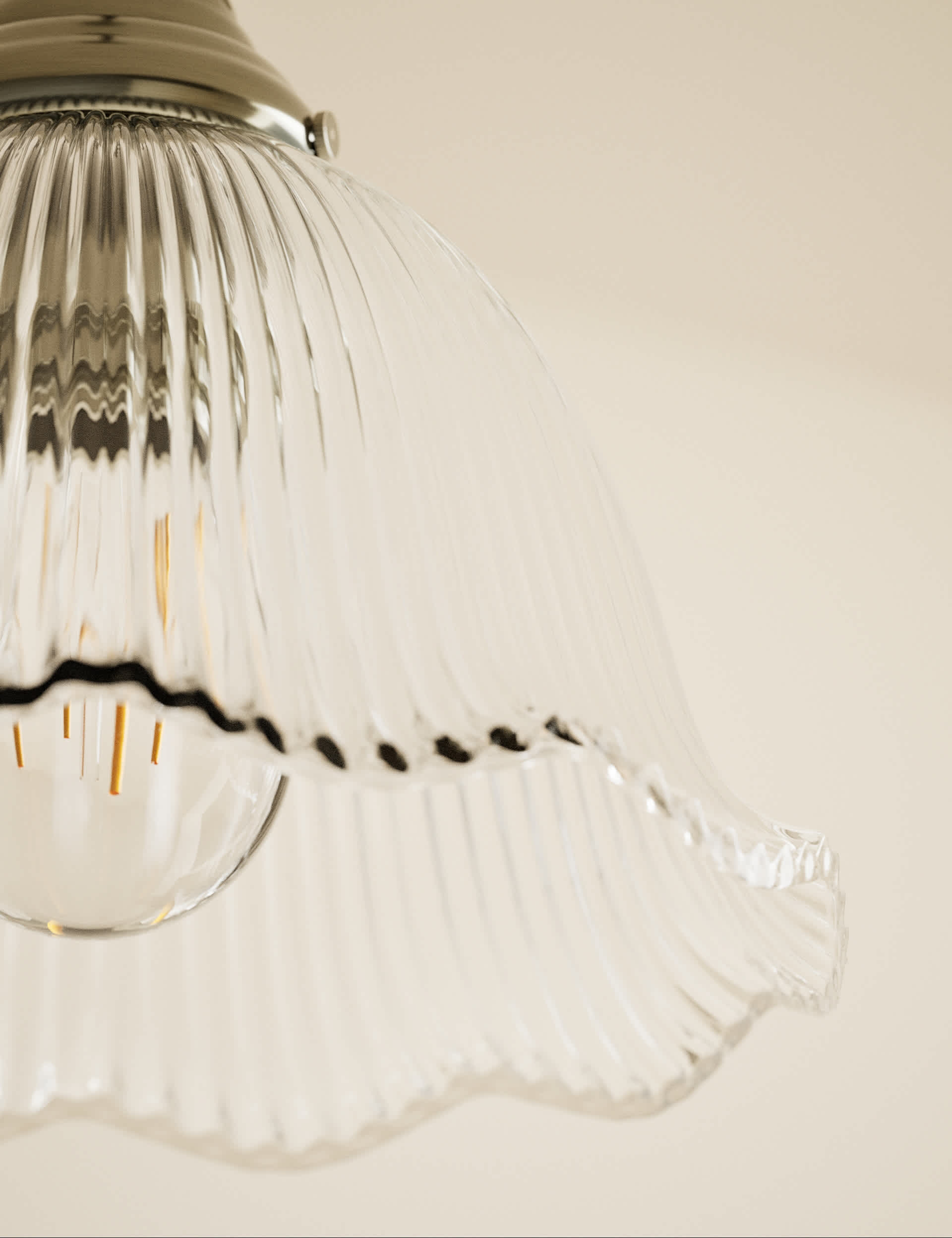 Josephine pendant light with ribbed glass and antique brass - British product