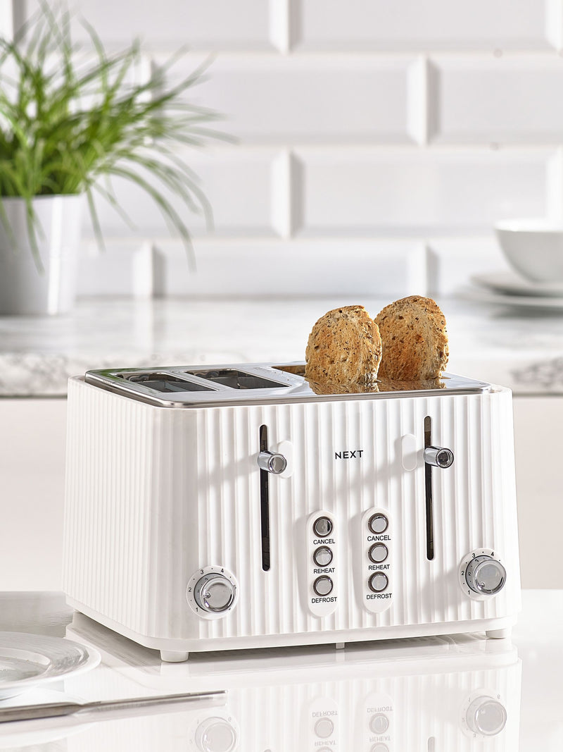 White Sleek 4 Slice Toaster (British brand)