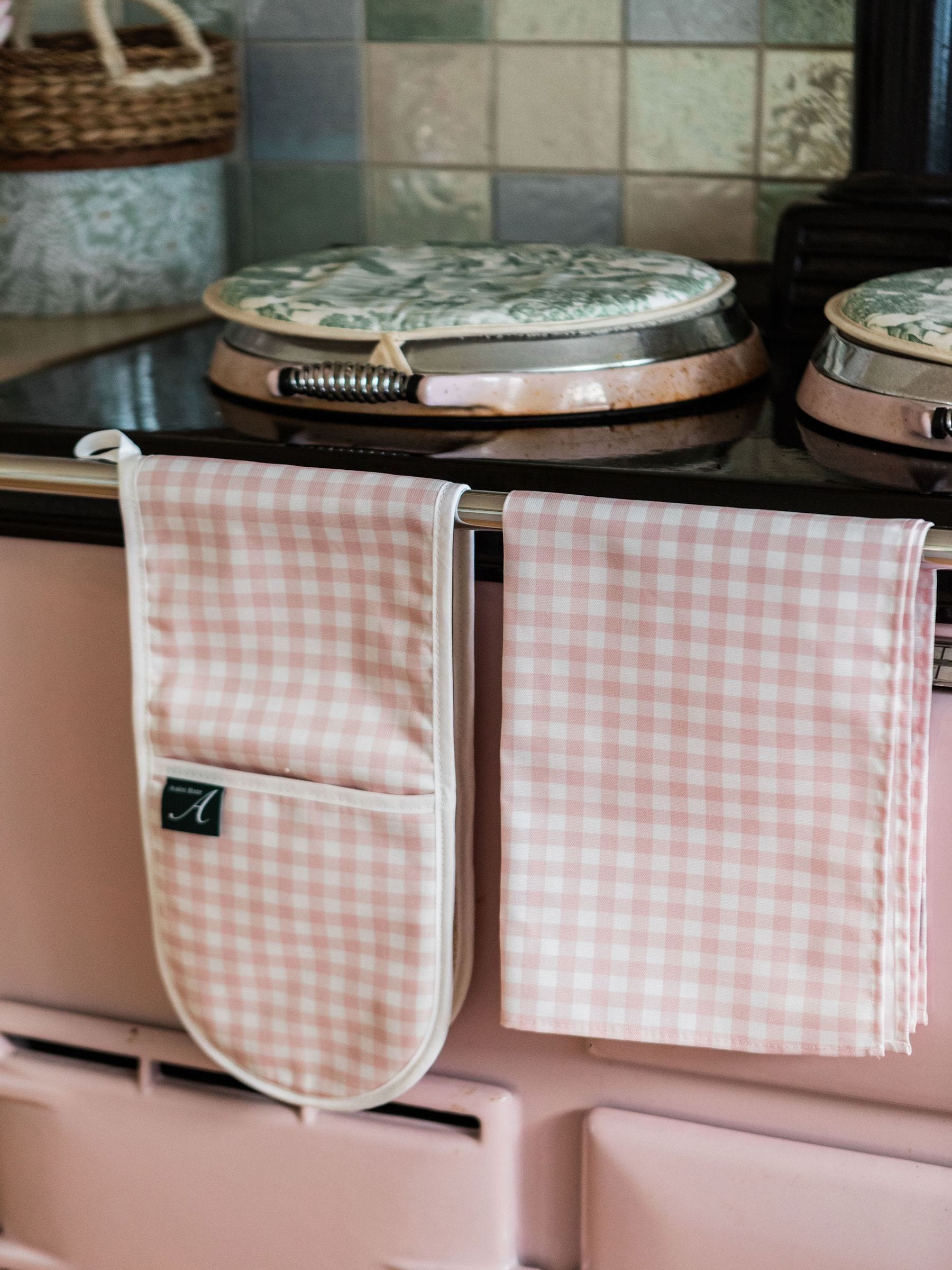 Avalon Home pink gingham tea towel - British product