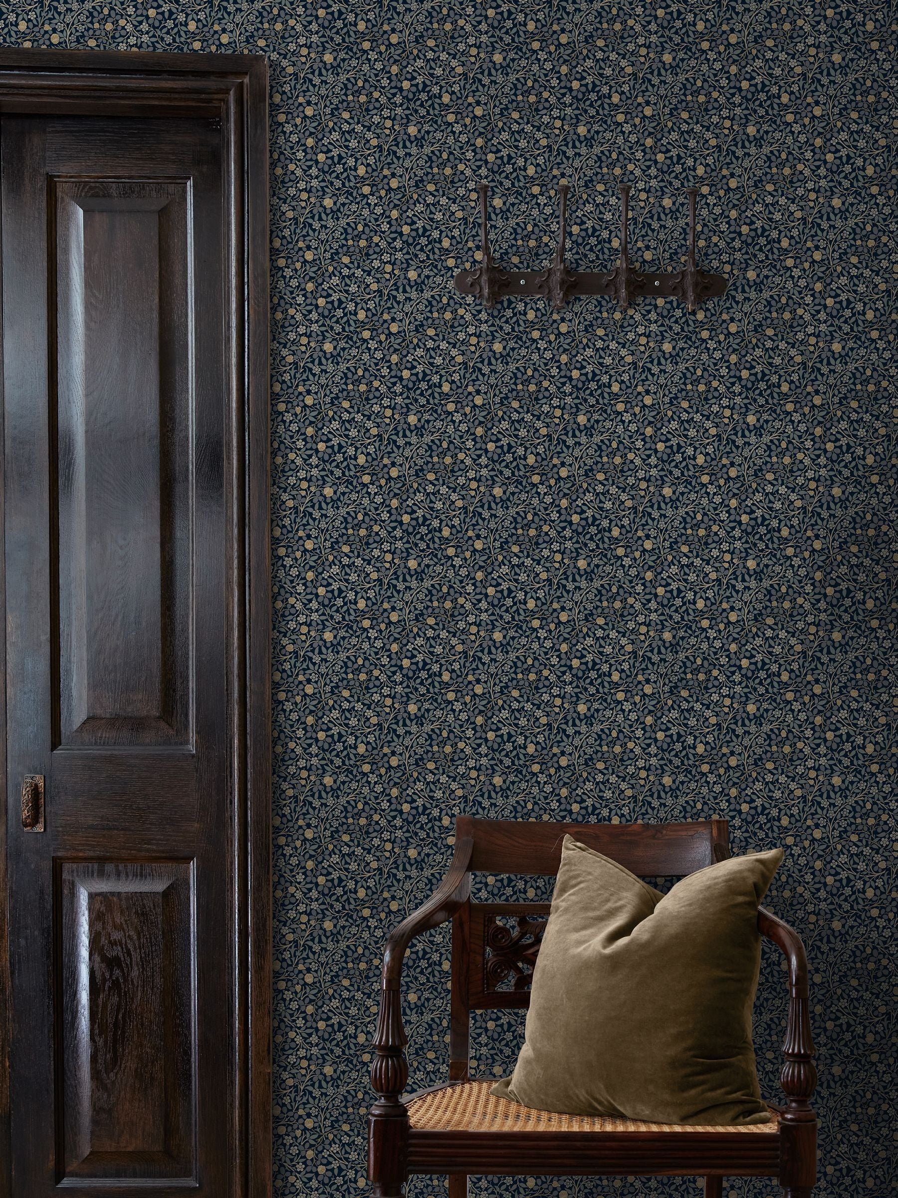 William Morris At Home Midnight Clover 10M Wallpaper