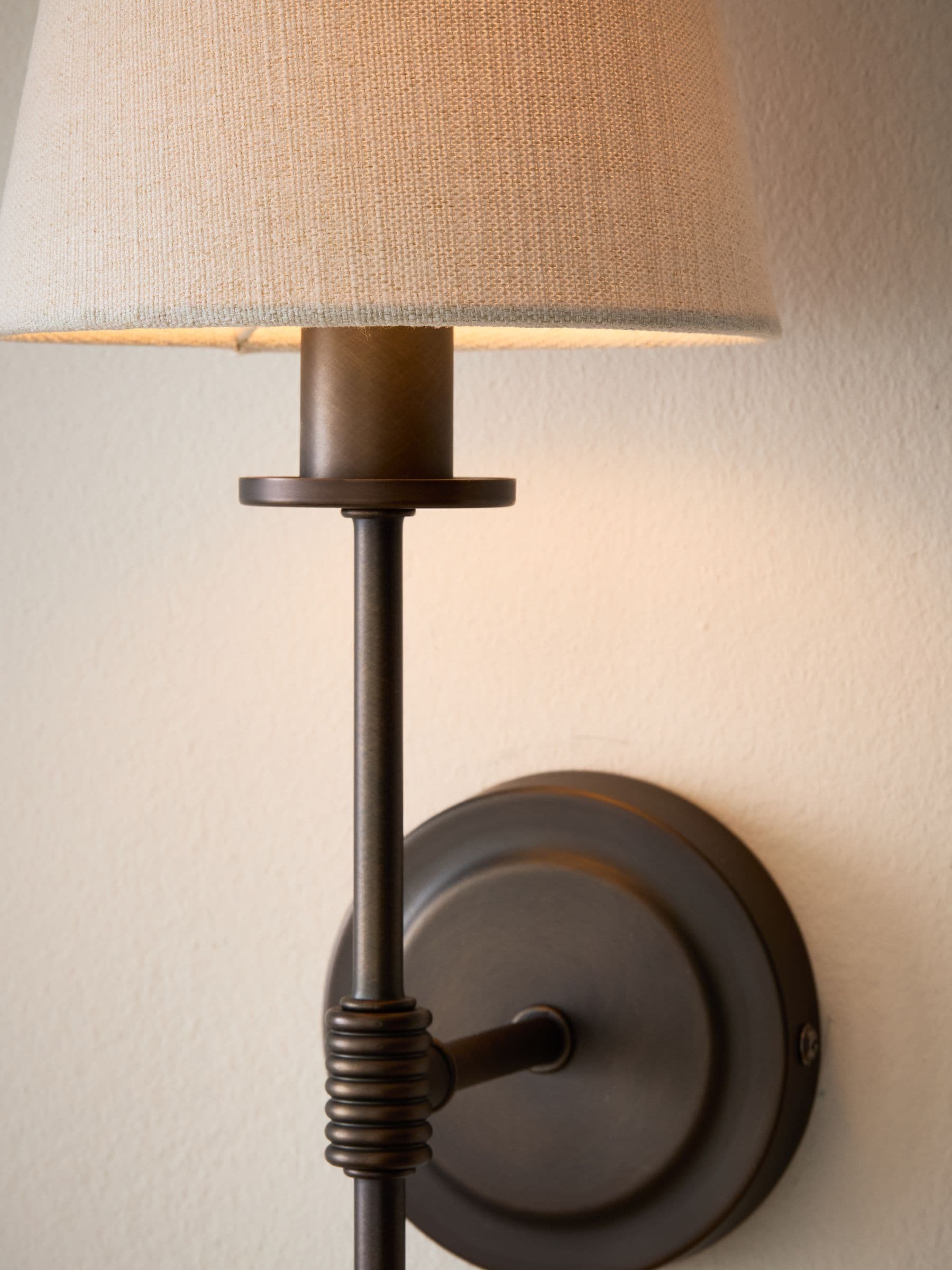 Bronze Carolina 1 light wall light black brass finish (British brand)