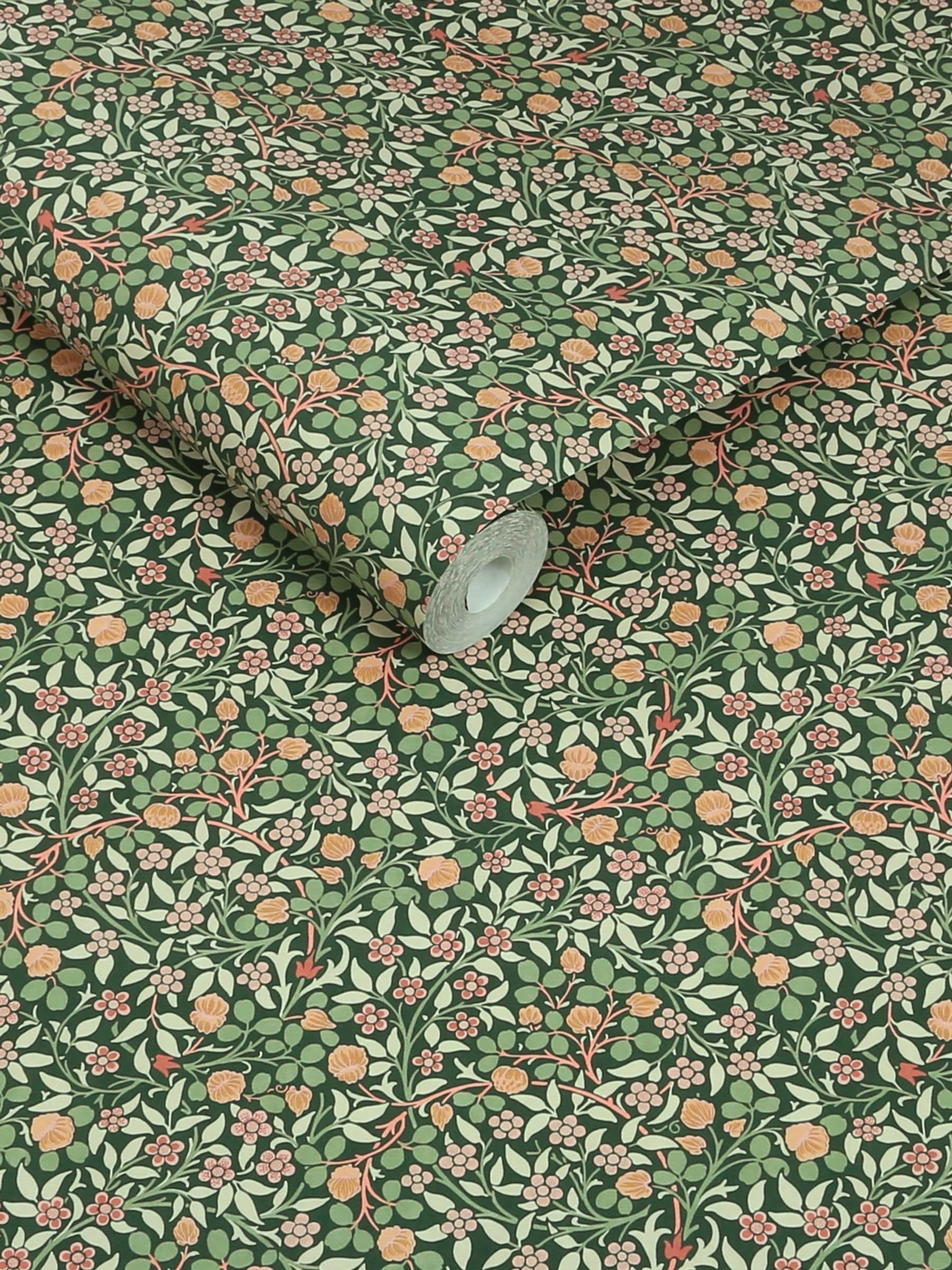 William Morris At Home Forest Clover wallpaper roll 10m, UK version