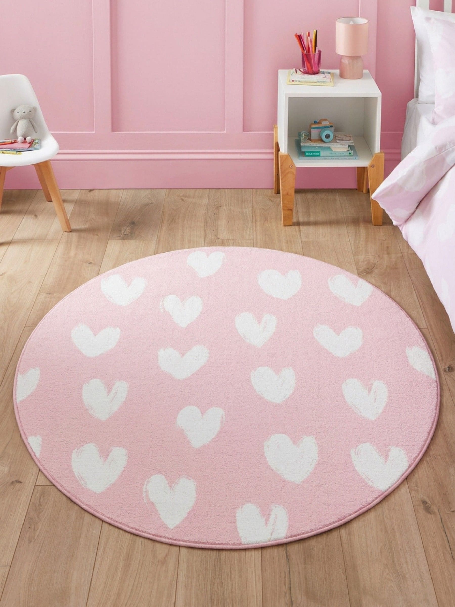 Catherine Lansfield pink hearts childrens rug, imported from the UK