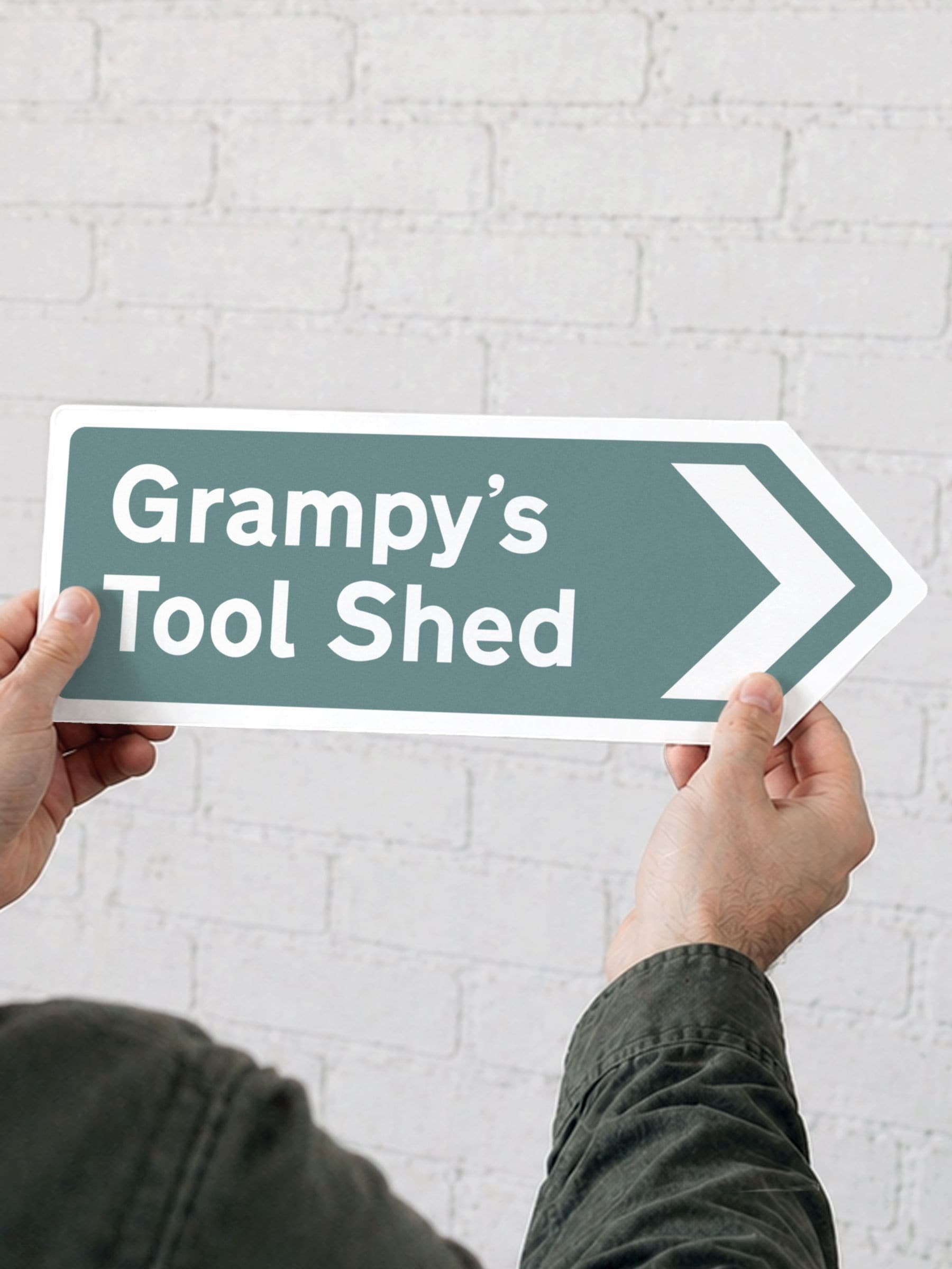 No Ordinary Gift personalised arrow sign metal 40x14cm - British product