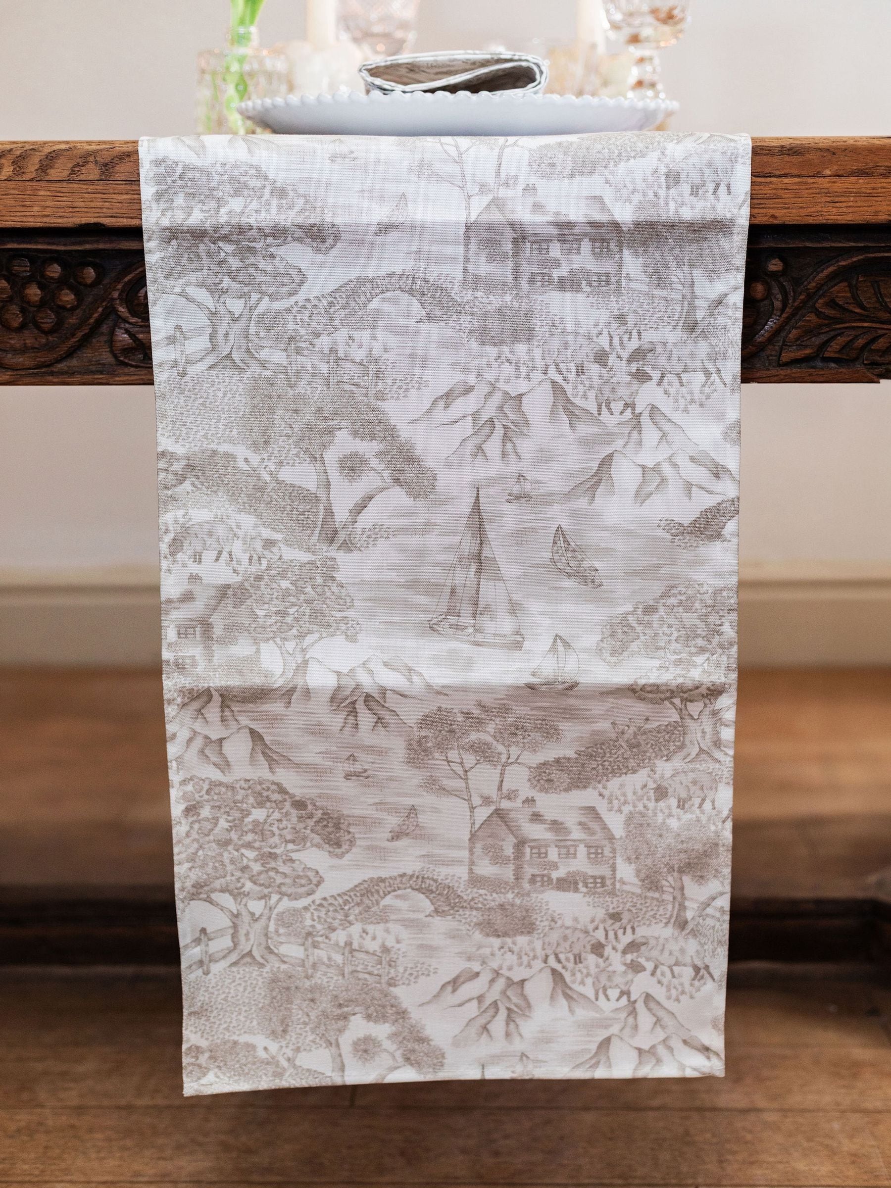 Avalon Home natural toile table runner 32x230cm, UK version