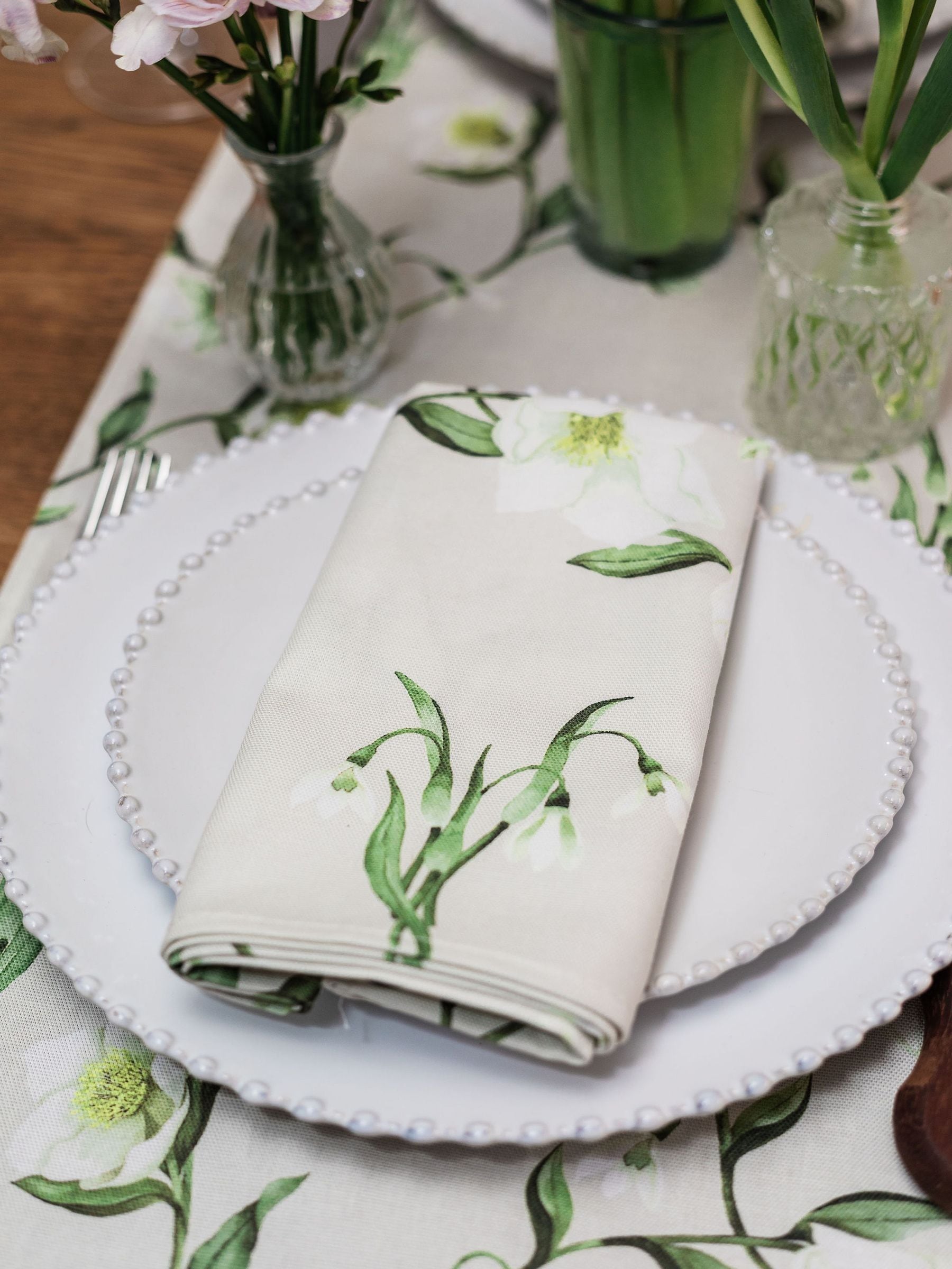 Avalon Home napkins snowdrop hellebore 45x45cm set of 2, imported from the UK