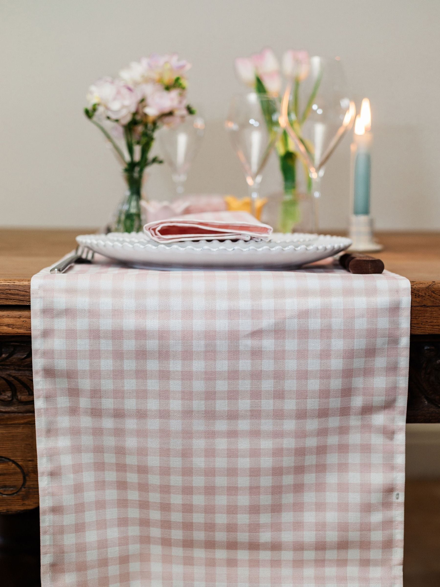 Avalon Home pink gingham table runner, 32x230cm - British product
