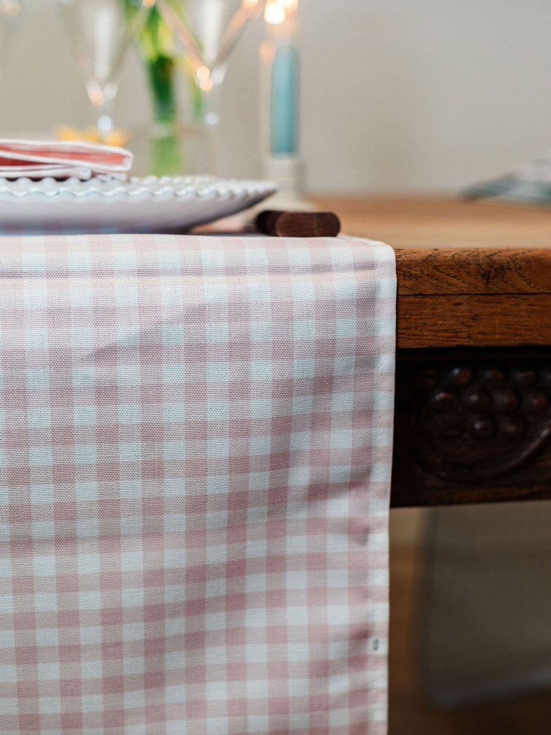 Avalon Home pink gingham table runner, 32x230cm - British product