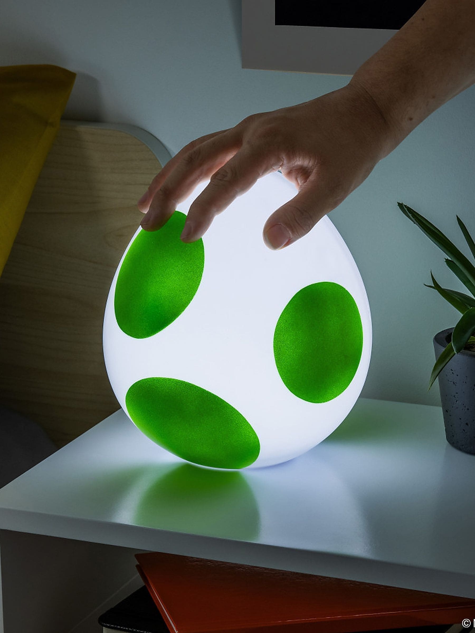 Paladone Super Mario Yoshi Egg Light multicolor - British product