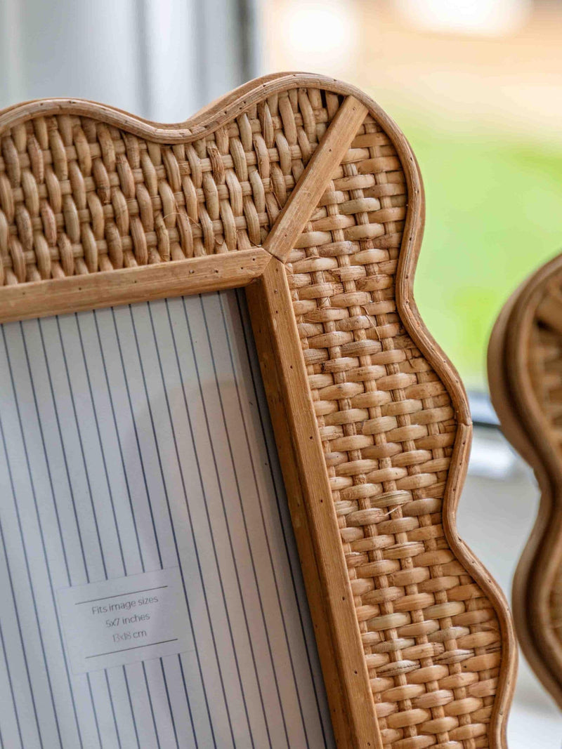 Gallery Home scalloped rattan photo frame 20x25cm, imported from the UK