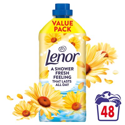 Lenor Summer Breeze fabric softener 1.488 litre, UK version