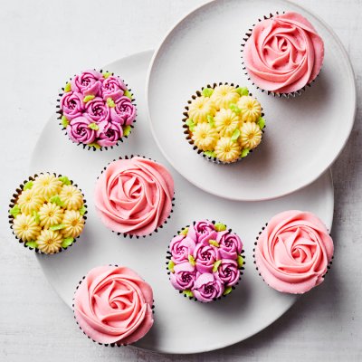 Waitrose floral cupcakes 8 pack vanilla buttercream, UK version