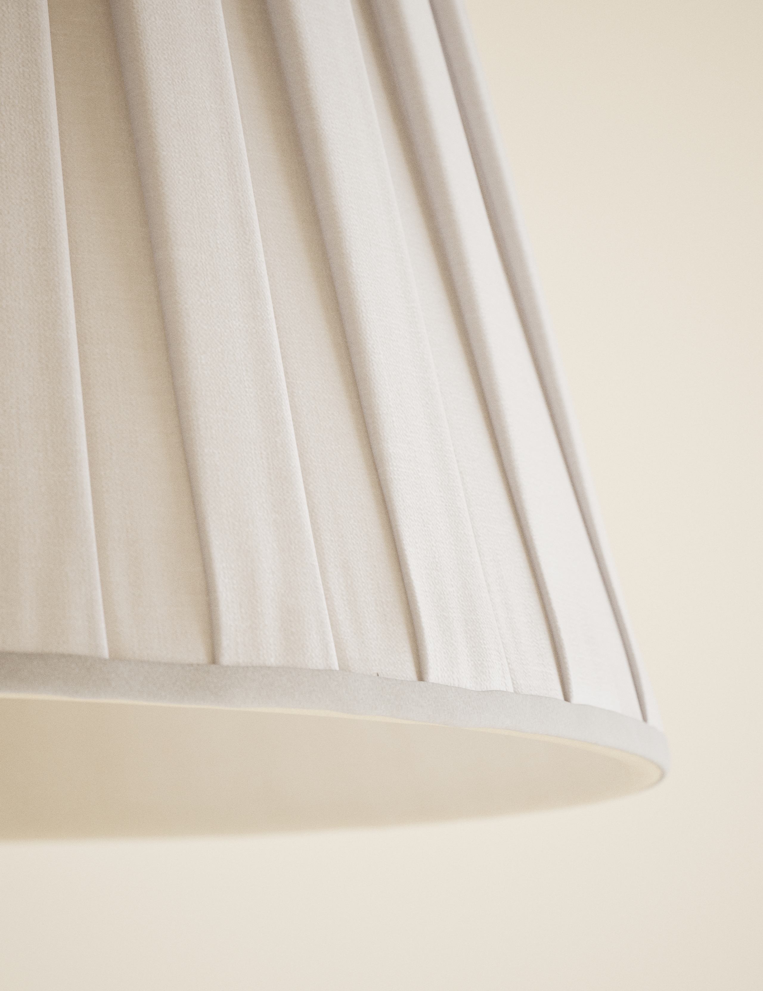 Large pleated fabric shade 40cm (British brand)