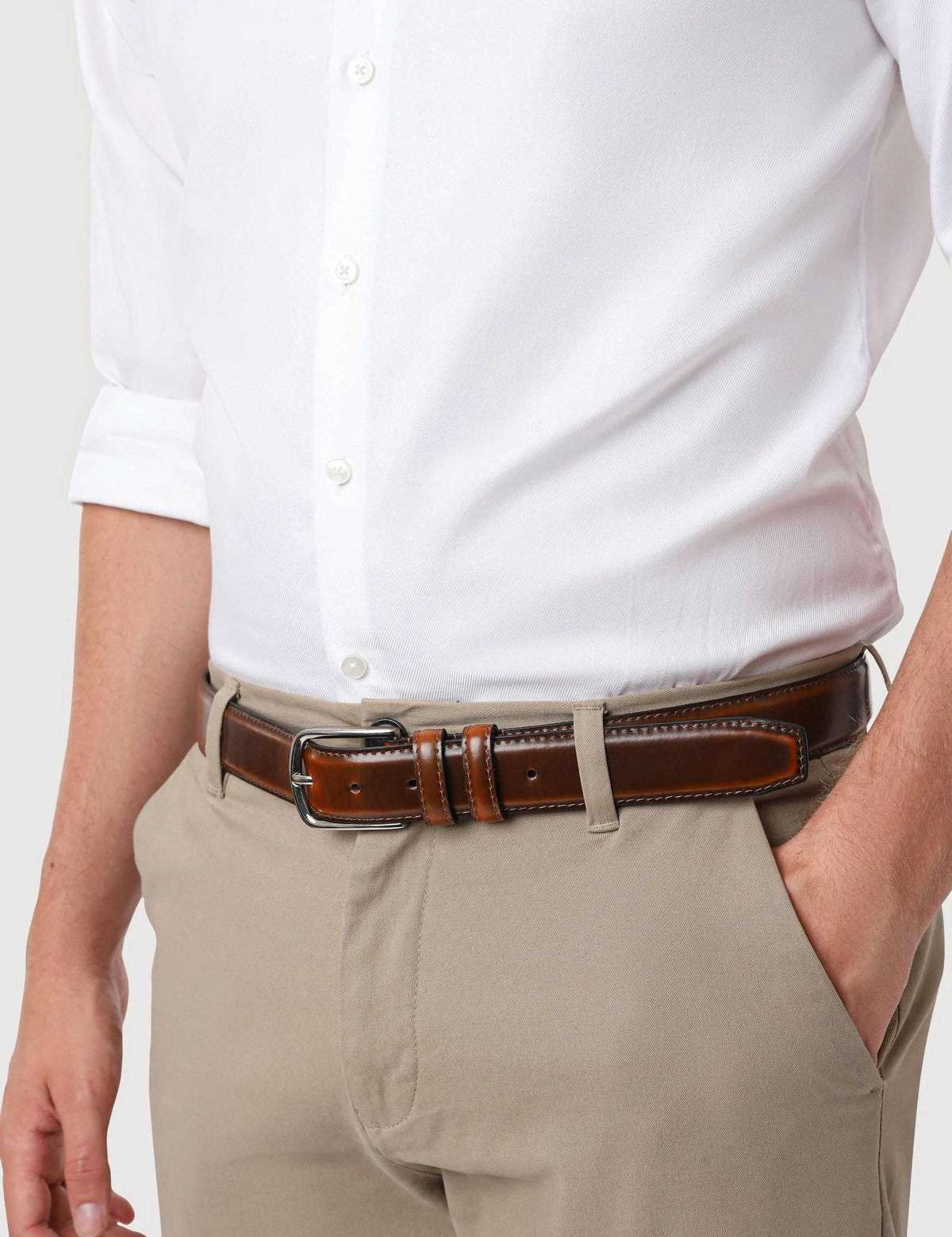 Ceinture en cuir véritable Jones Bootmaker avec fermeture à boucle, importée du Royaume-Uni