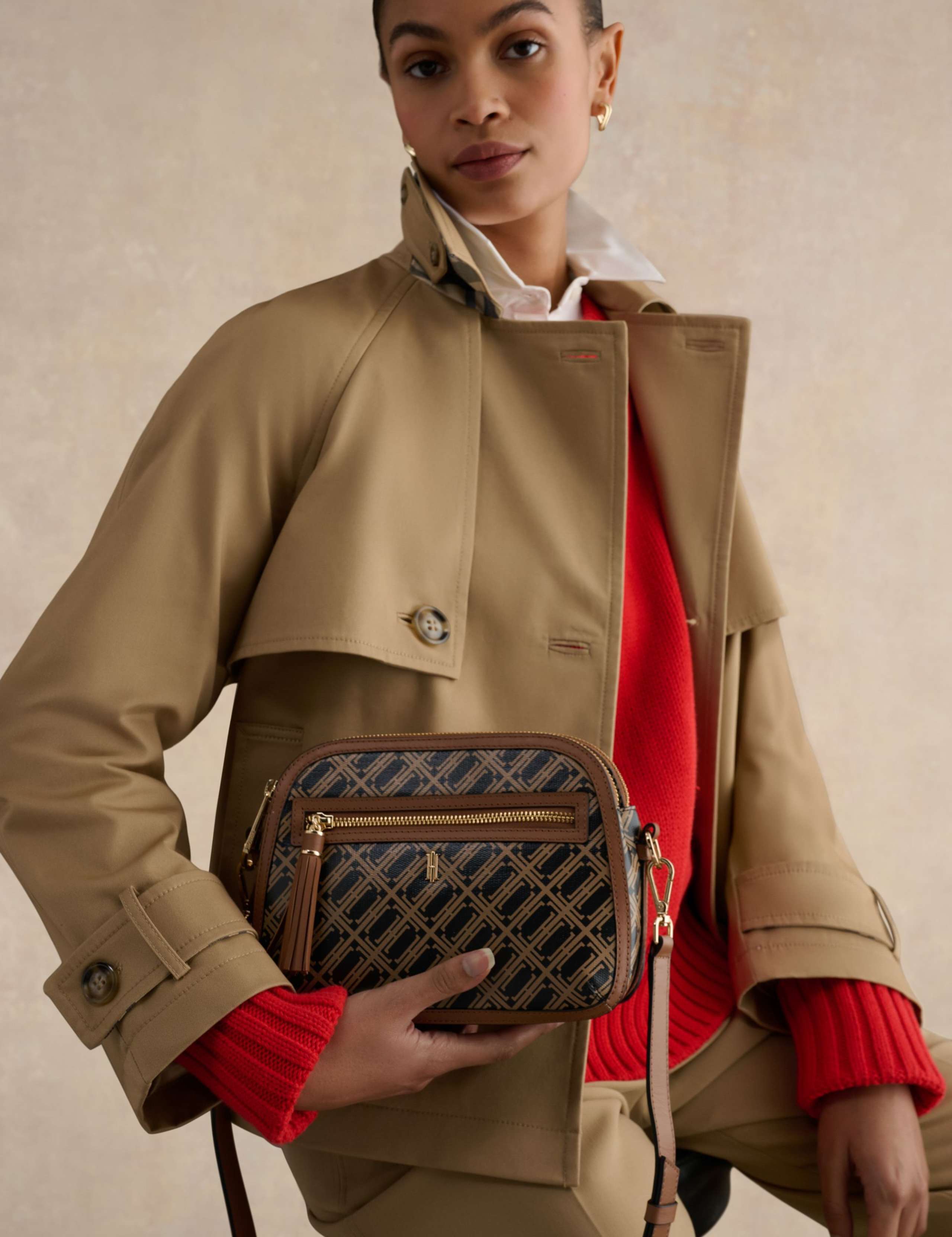 Hobbs leather cross body bag compact, imported from the UK