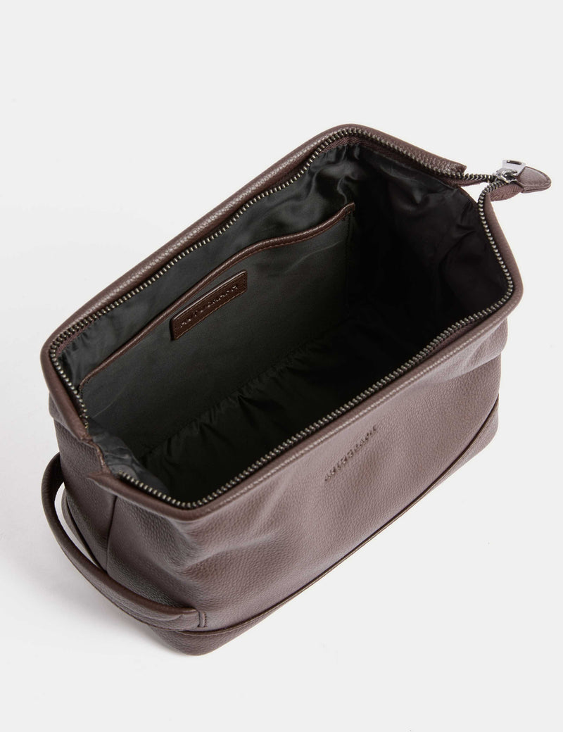 Autograph Leather Pebble Grain Washbag 25x15.5x13 cm, UK version