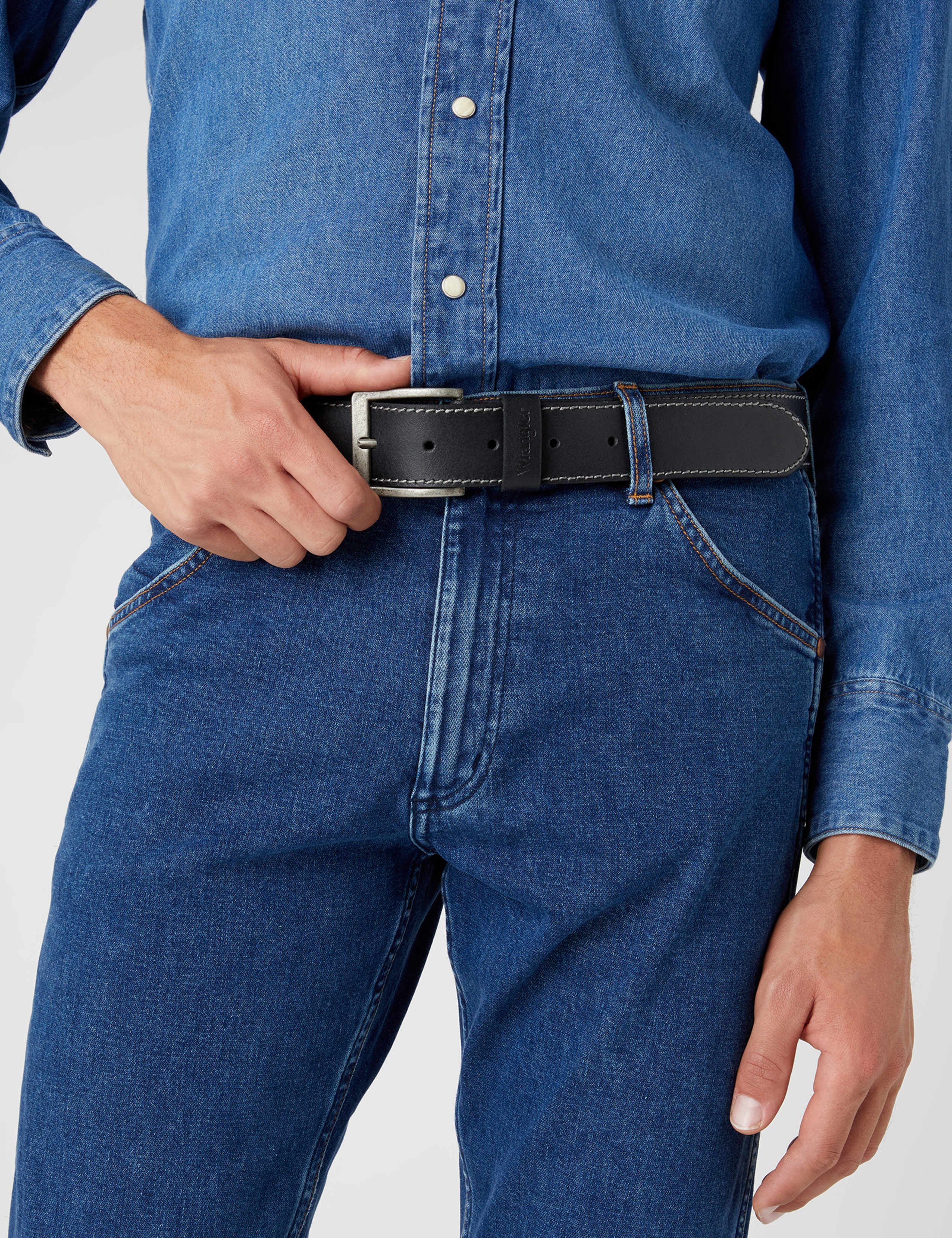 Wrangler leather belt with stitch detail, UK version