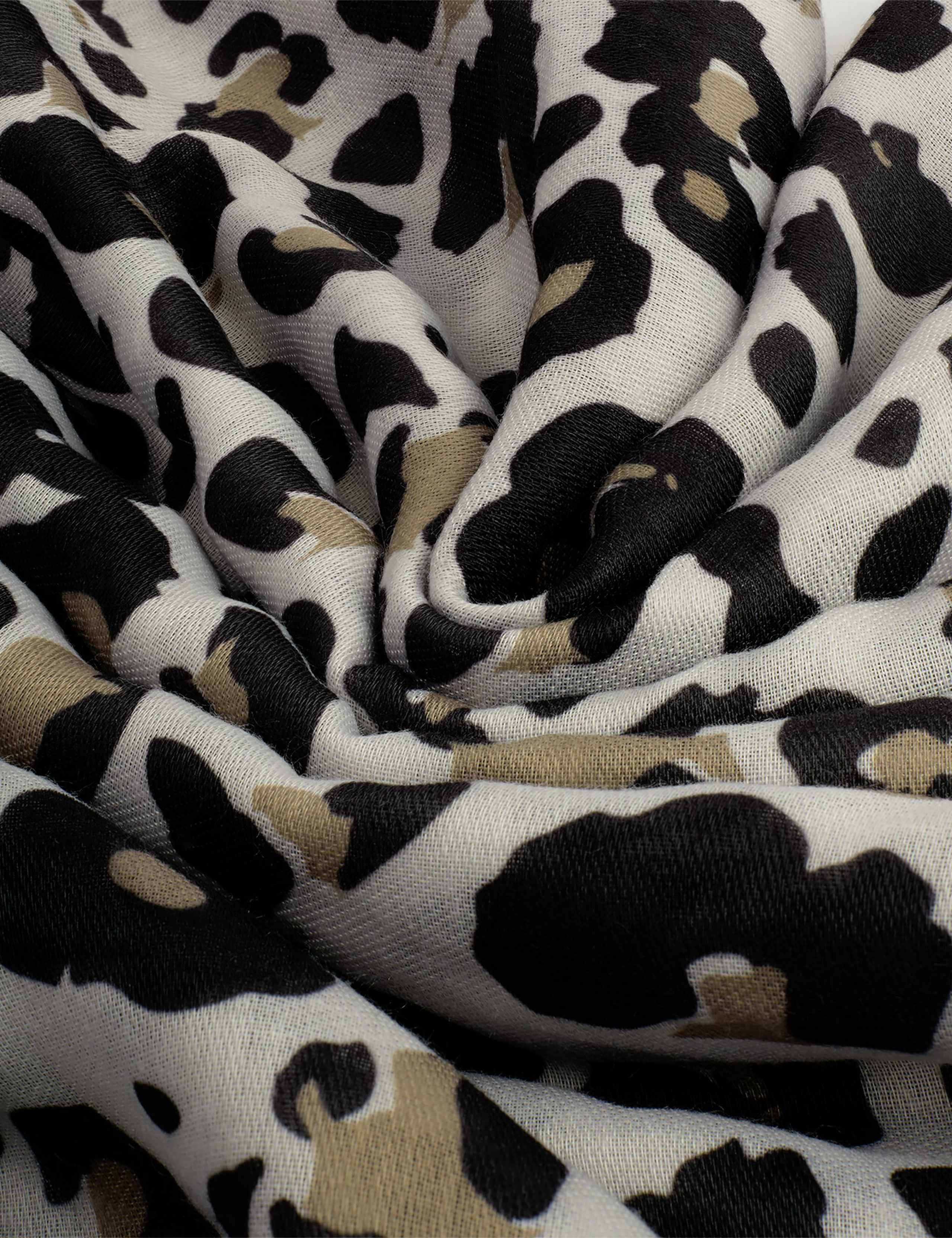 Katie Loxton leopard print scarf, UK version