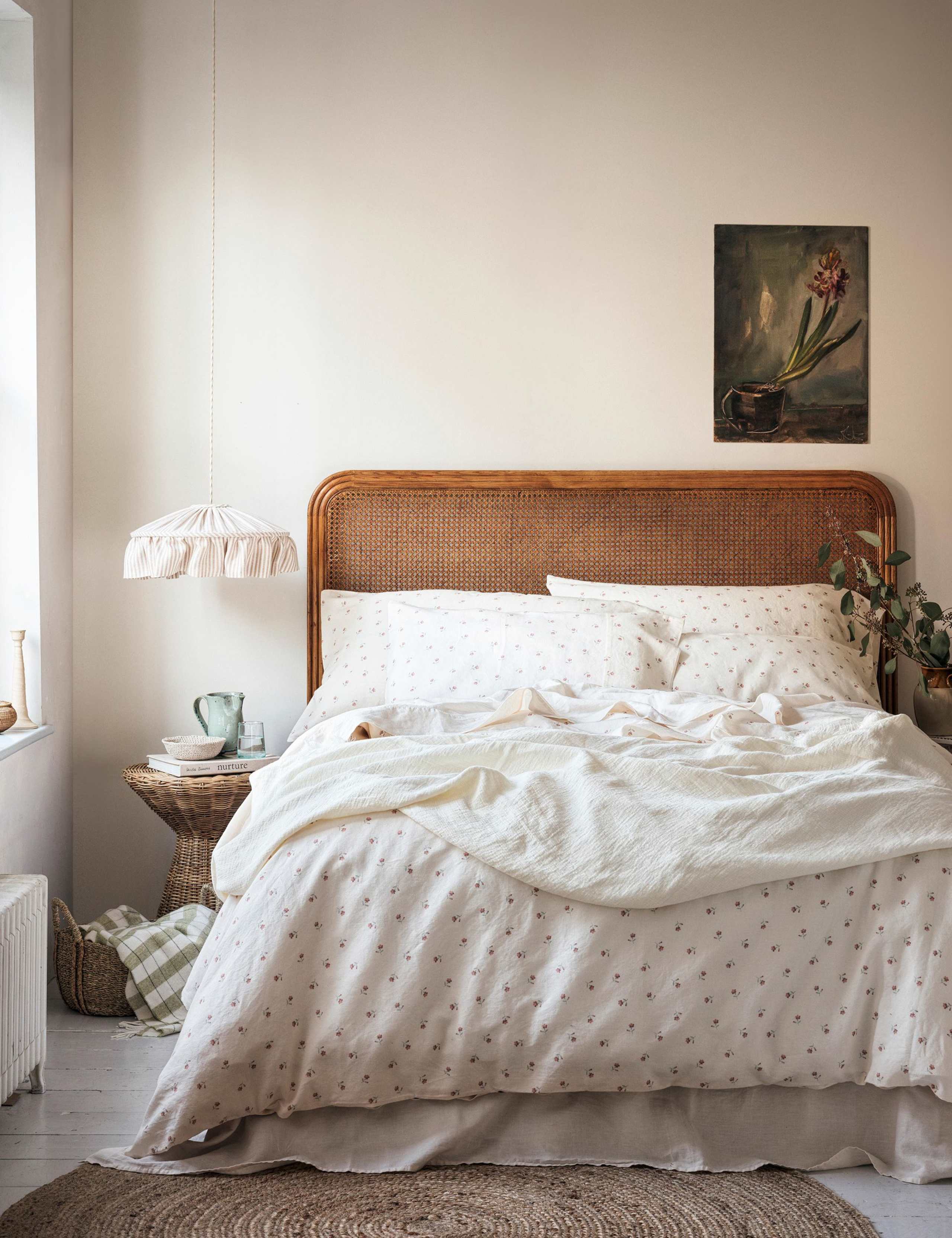 Piglet in Bed linen-rich floral duvet cover - British product
