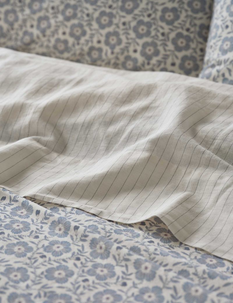 Piglet in Bed folk floral linen rich flat sheet, UK version
