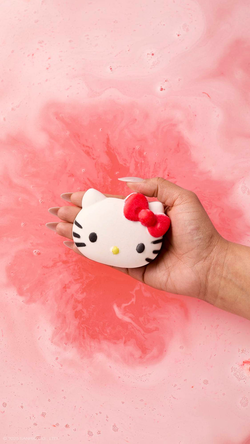 Lush Hello Kitty And Friends bath bomb gift set - British product