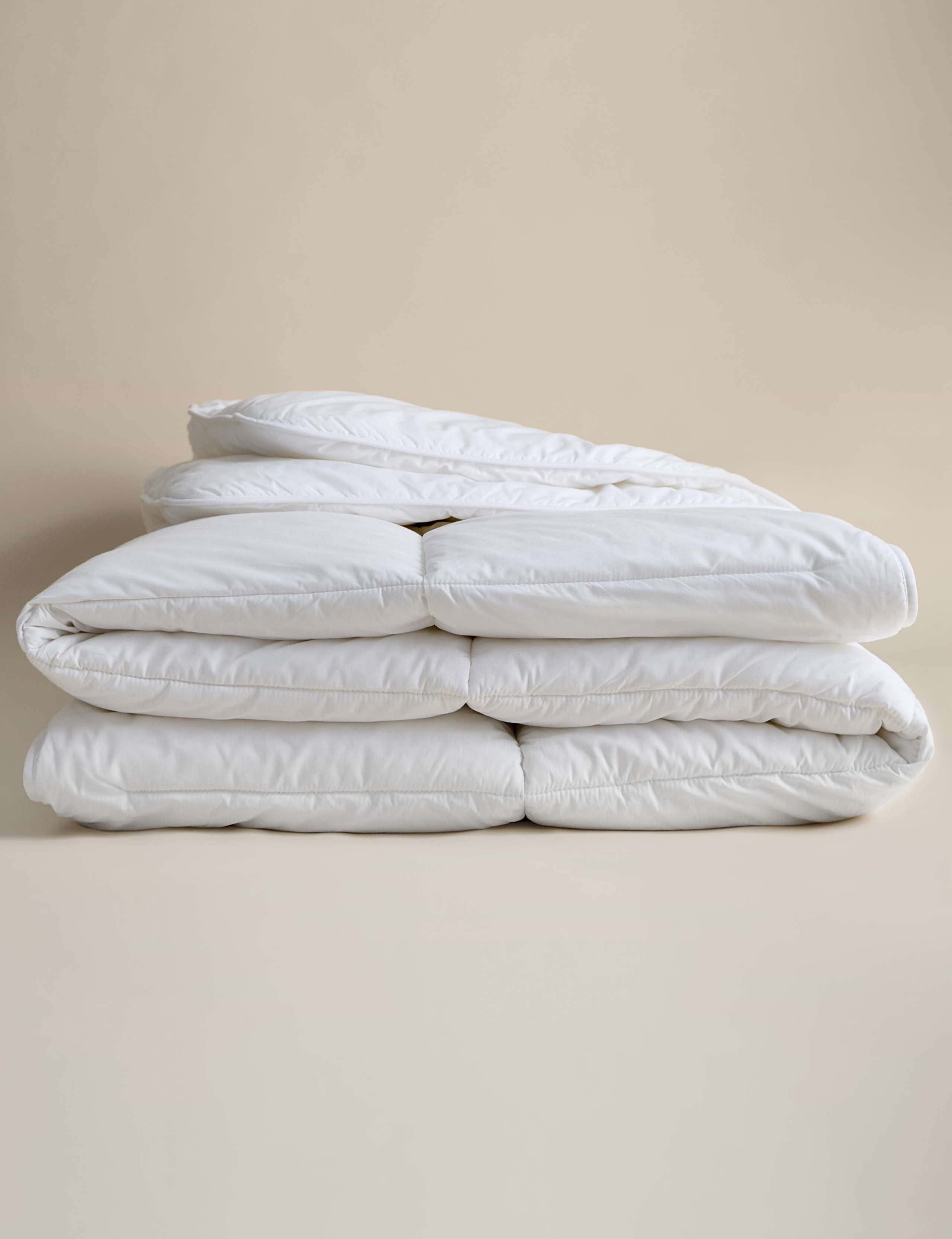 Luxury down alternative 10.5 tog duvet, British product